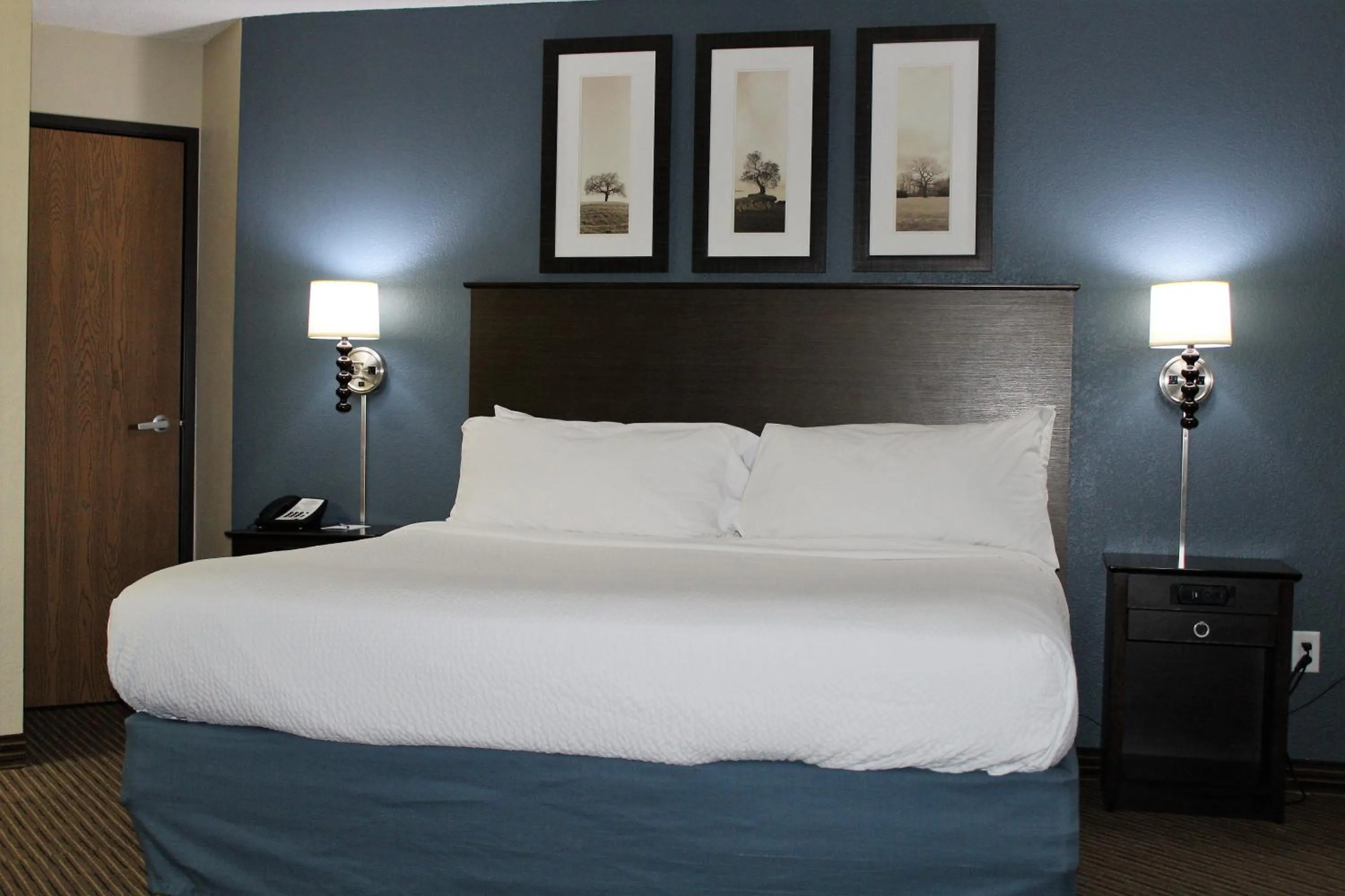Bedroom, Bed in AmericInn by Wyndham Mankato Event Center near MSU