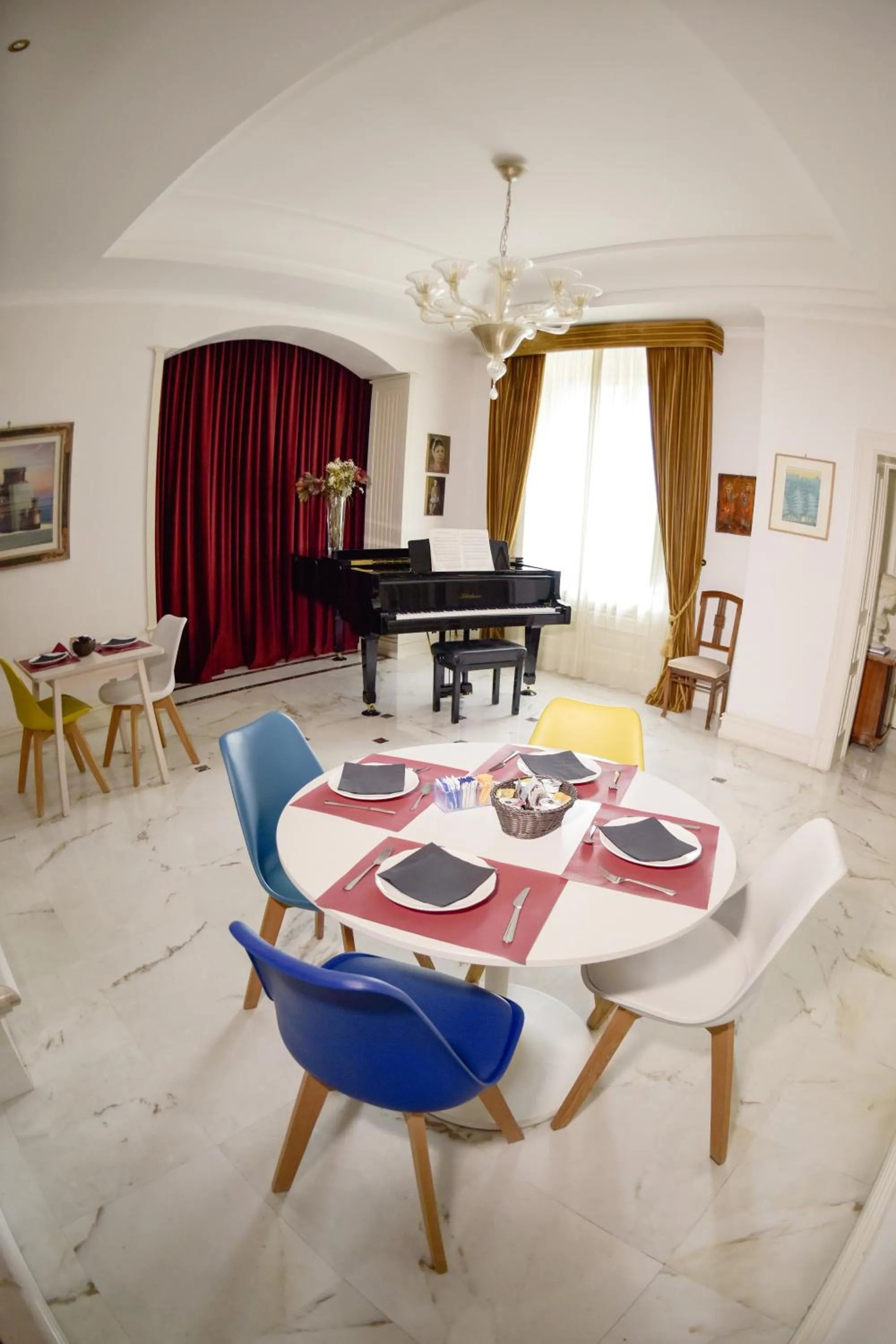 Al centro Luxury Home