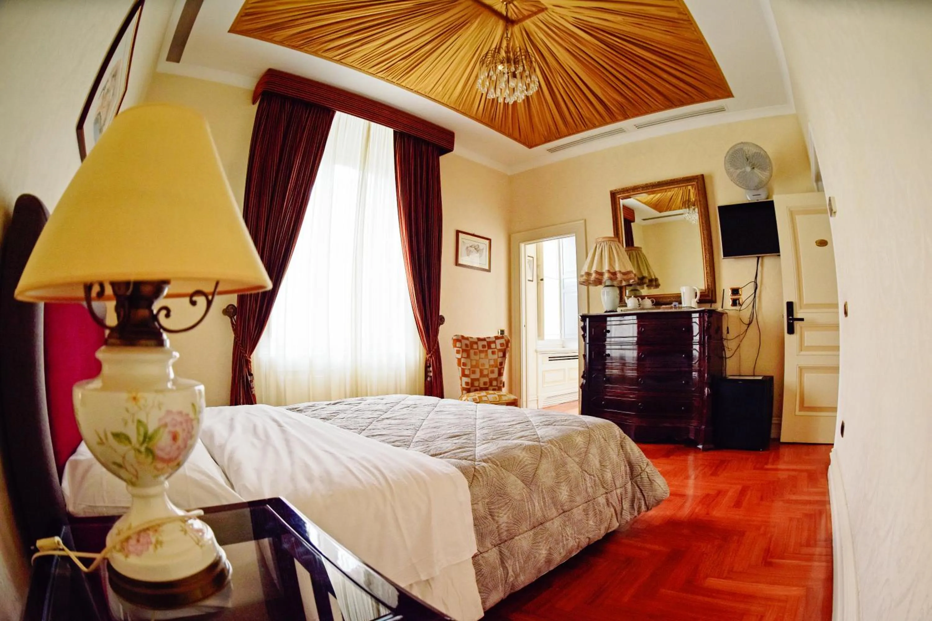 Bed in Al centro Luxury Home