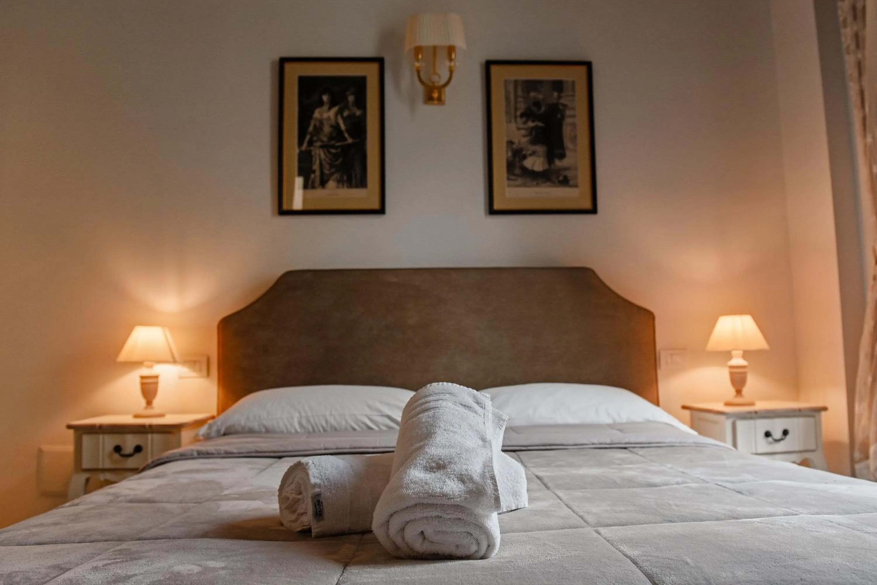 Bed in Al centro Luxury Home