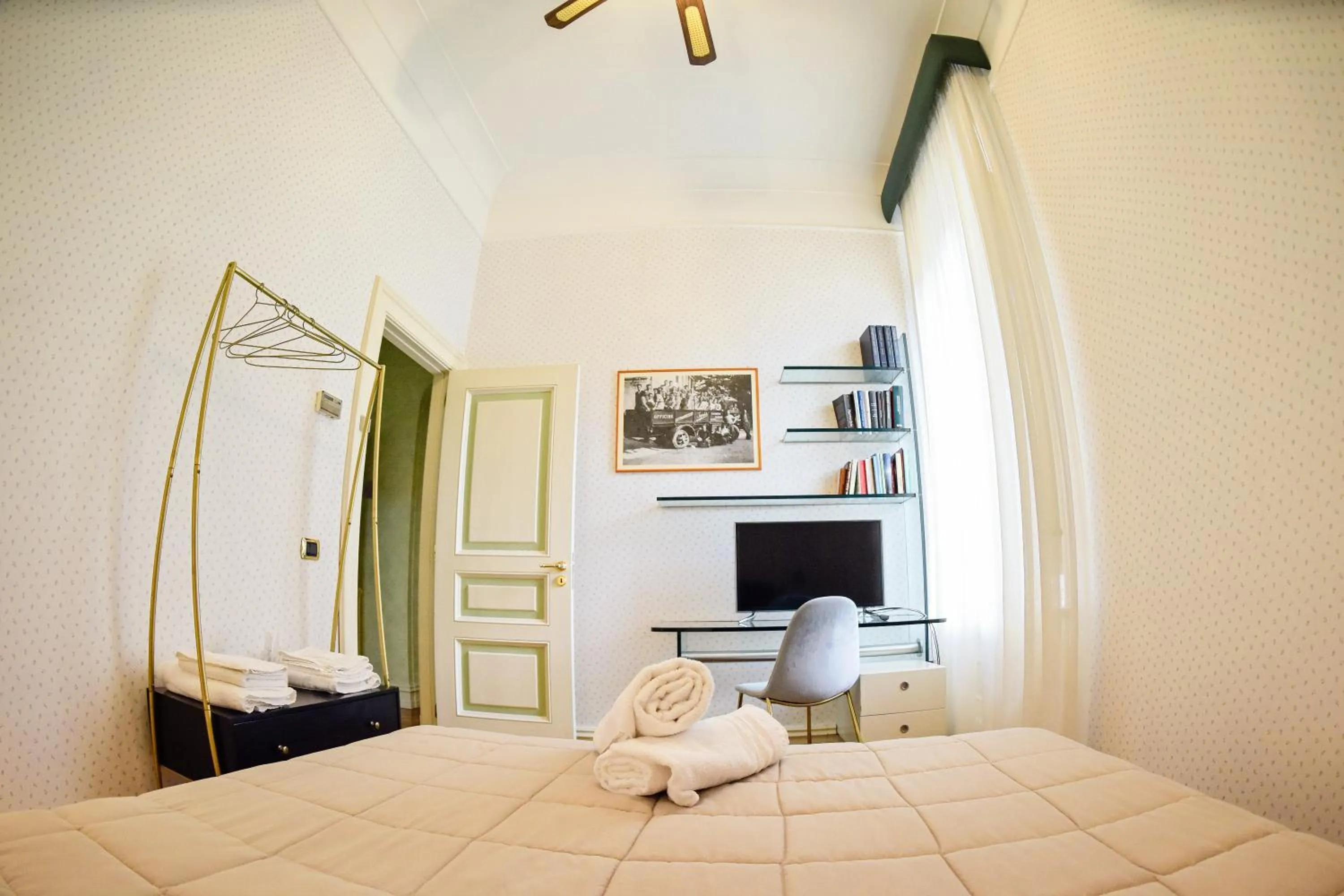 Bed in Al centro Luxury Home