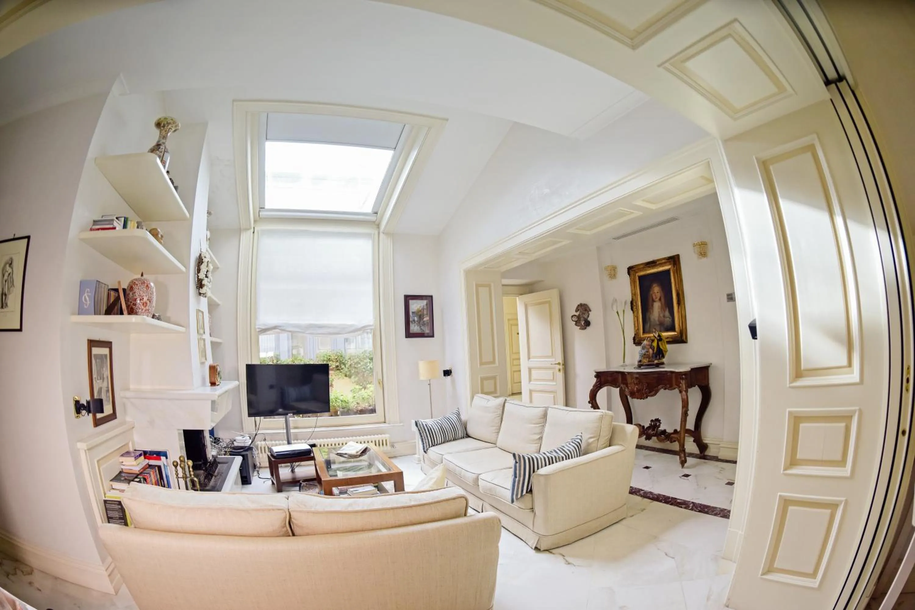 Living room in Al centro Luxury Home