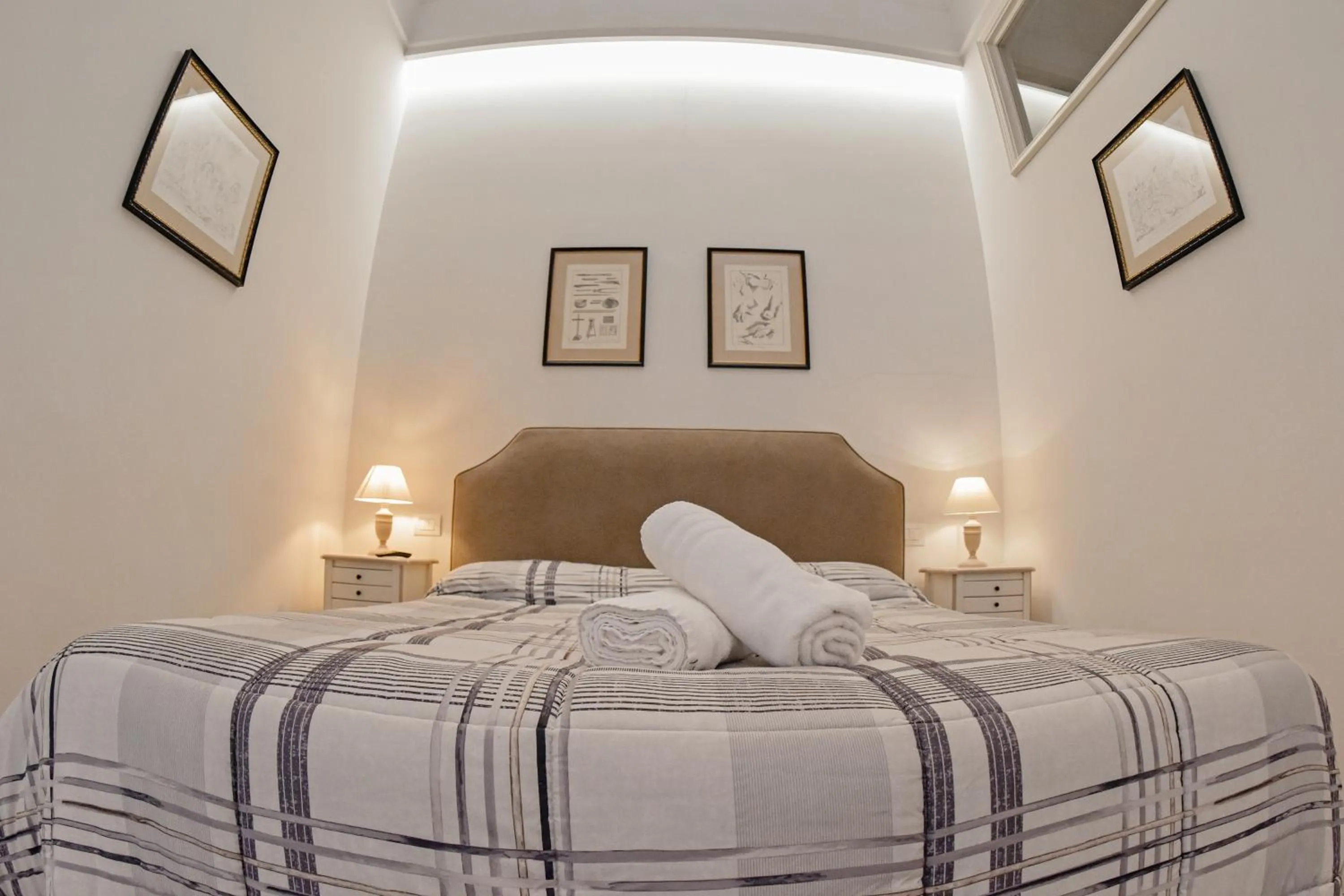 Bed in Al centro Luxury Home