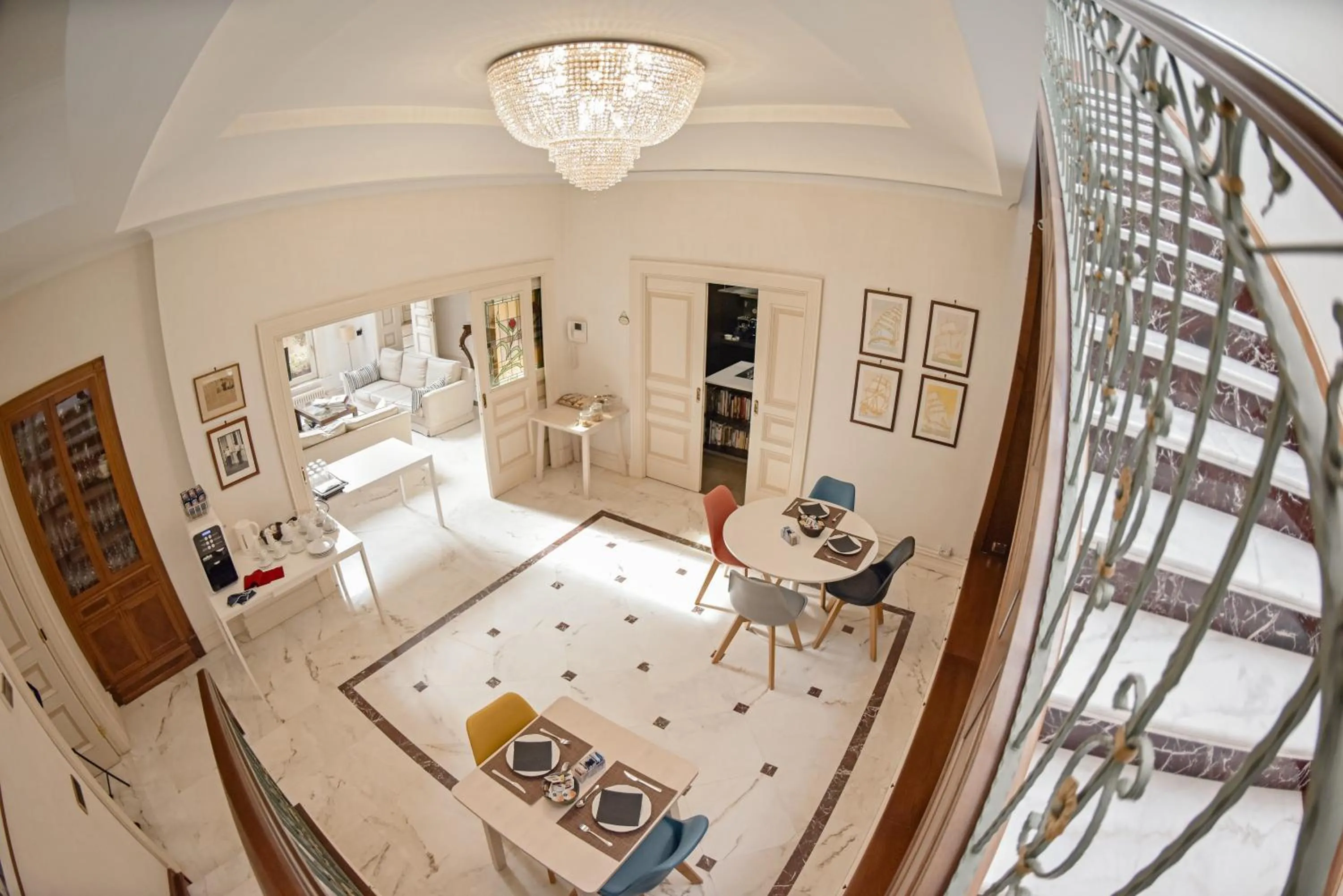 Breakfast in Al centro Luxury Home