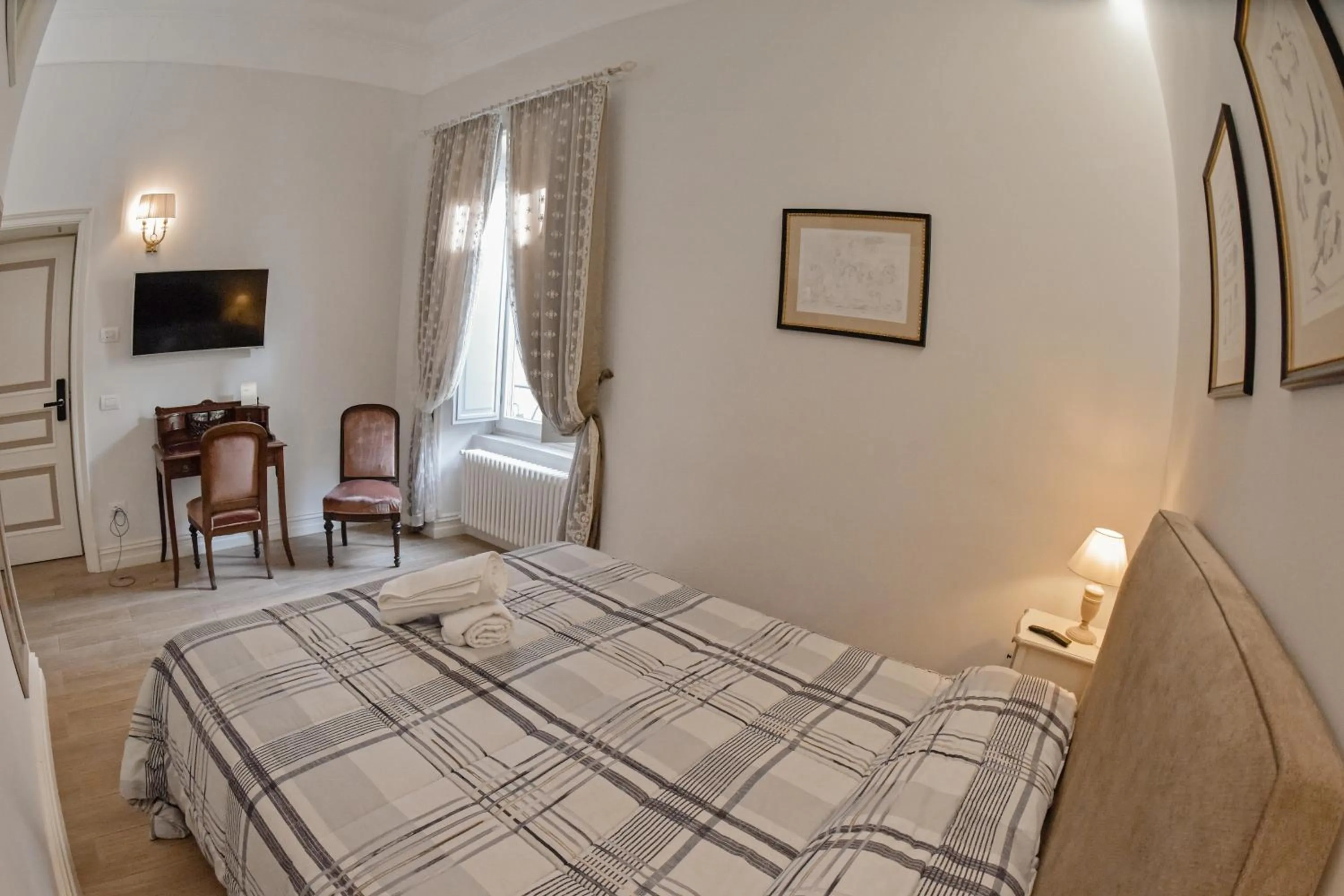 Bed in Al centro Luxury Home