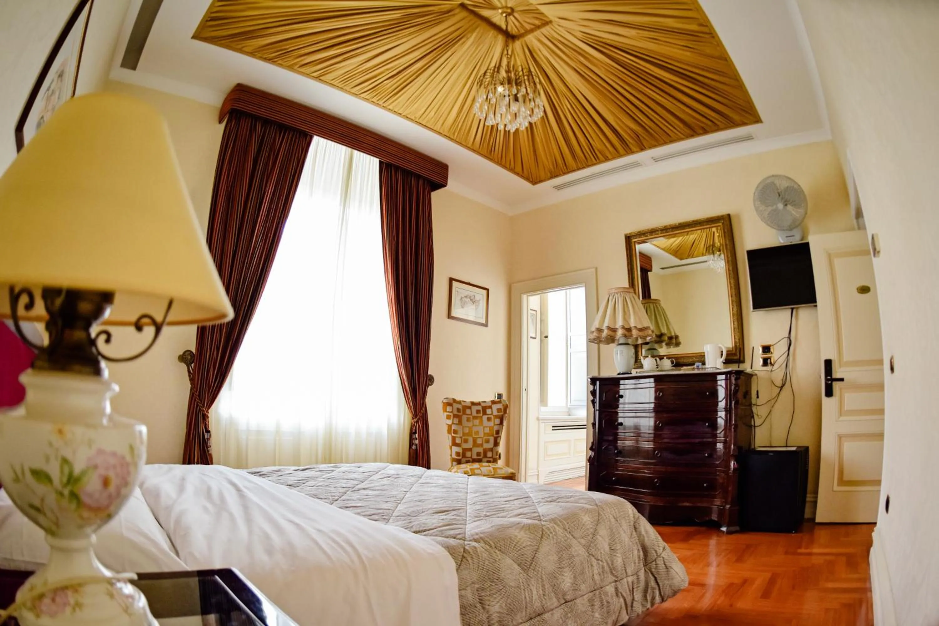 Bed in Al centro Luxury Home