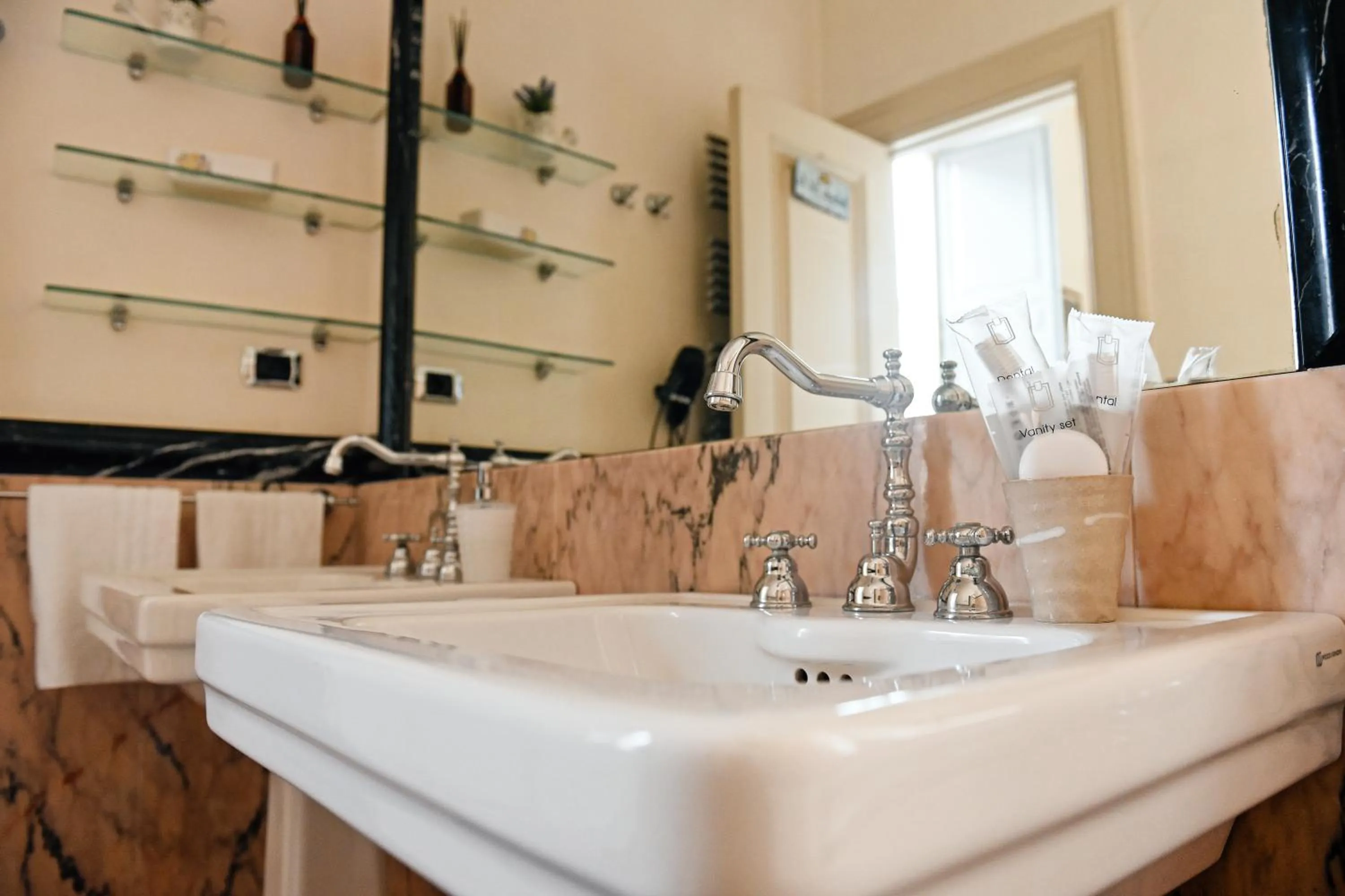 Bathroom in Al centro Luxury Home
