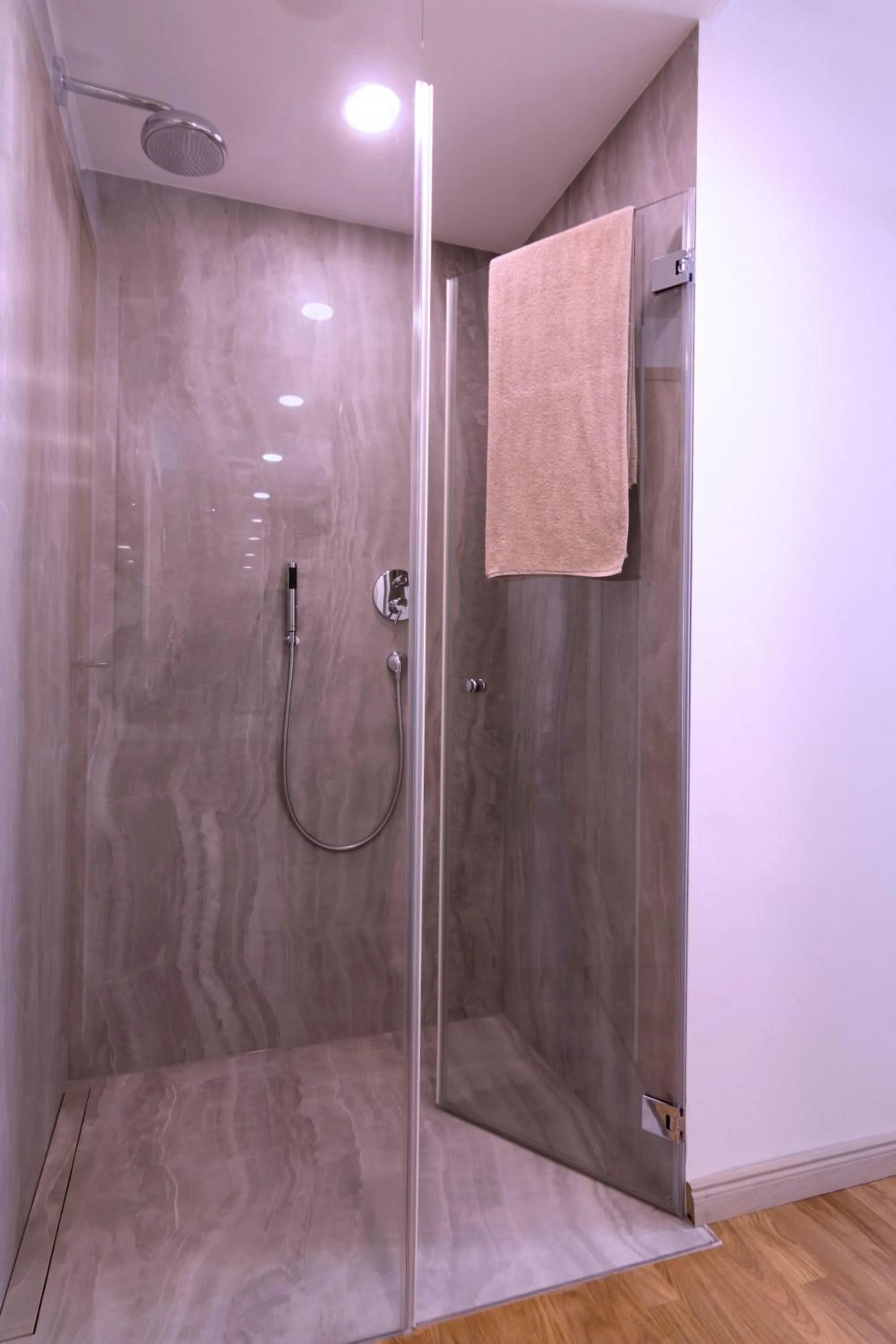 Bathroom in Gasthof zum Ochsen