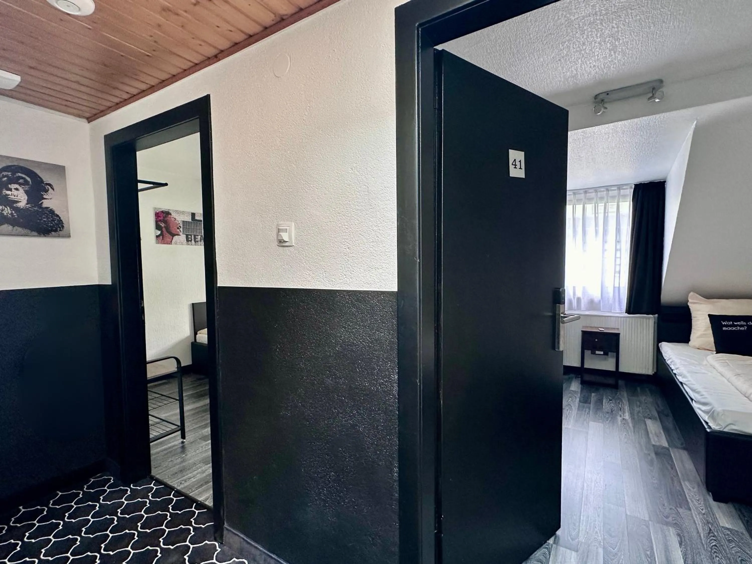 Photo of the whole room, Bed in Hotel Alt Deutz City-Messe-Arena KONTAKTLOSER SELF CHECK-IN