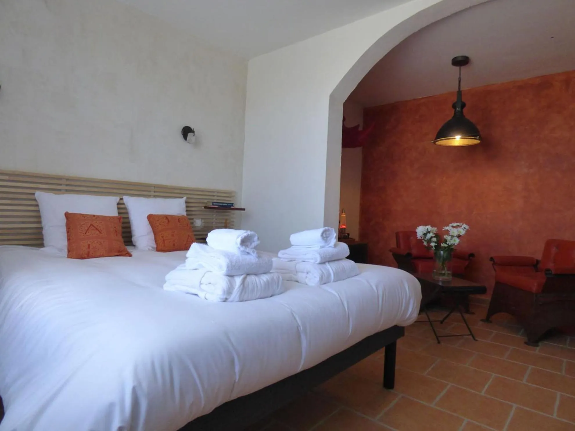 Living room, Bed in Mas d'Asvin & Spa