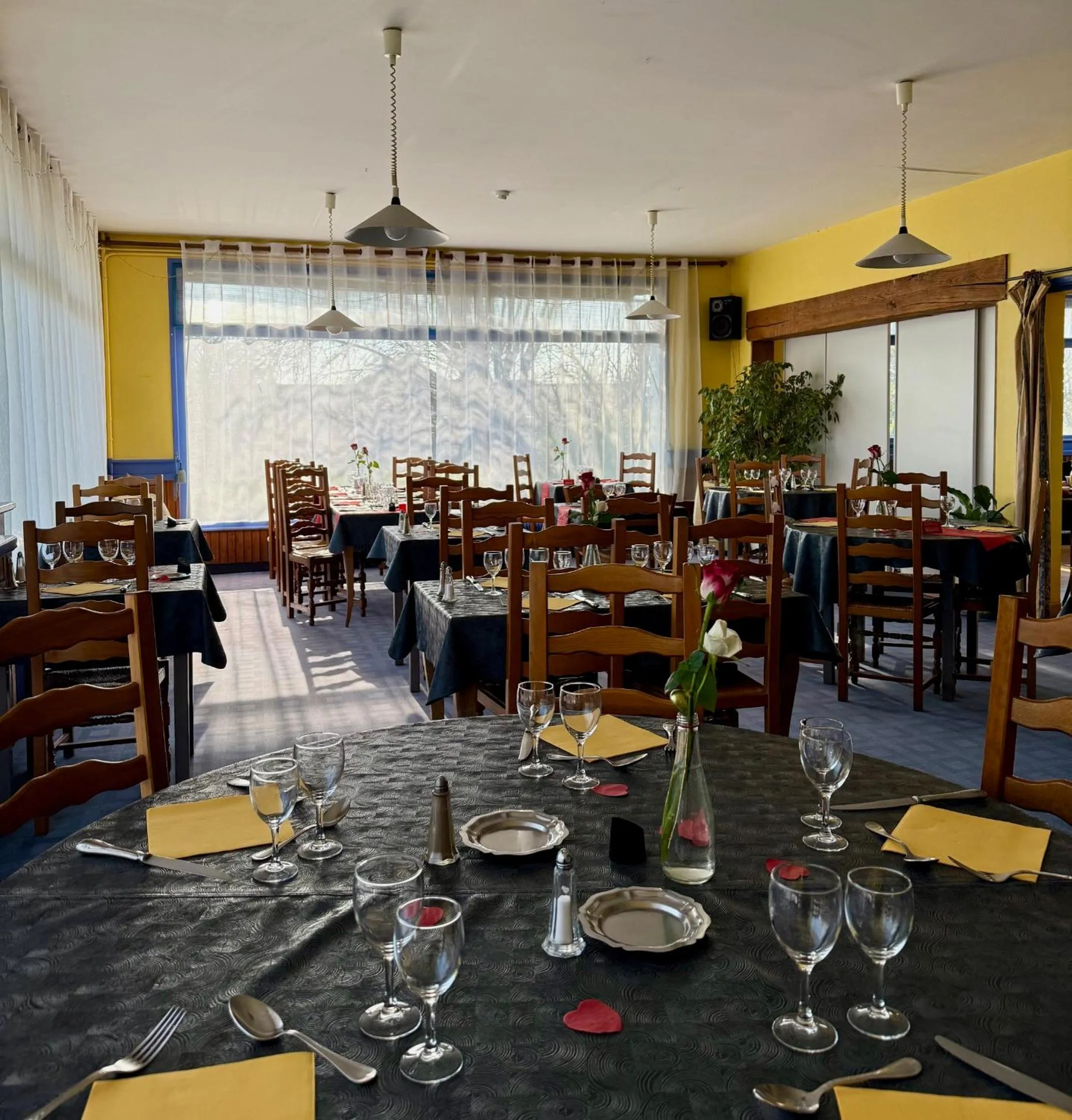Restaurant/places to eat in Le Relais de la route bleue