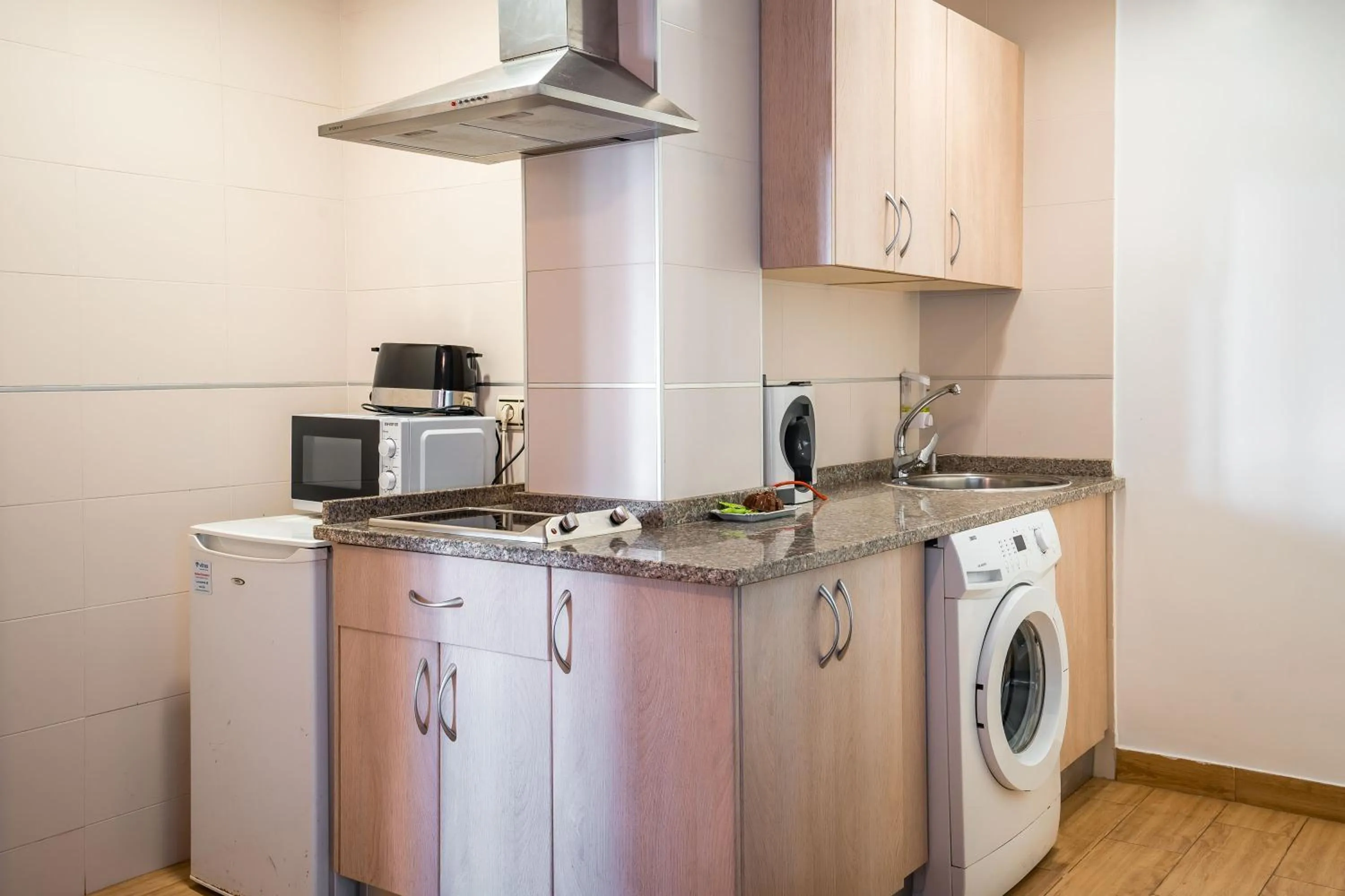 Kitchen or kitchenette in Apartamento cerca de la Alhambra y el Albaicín QH Granada Centro