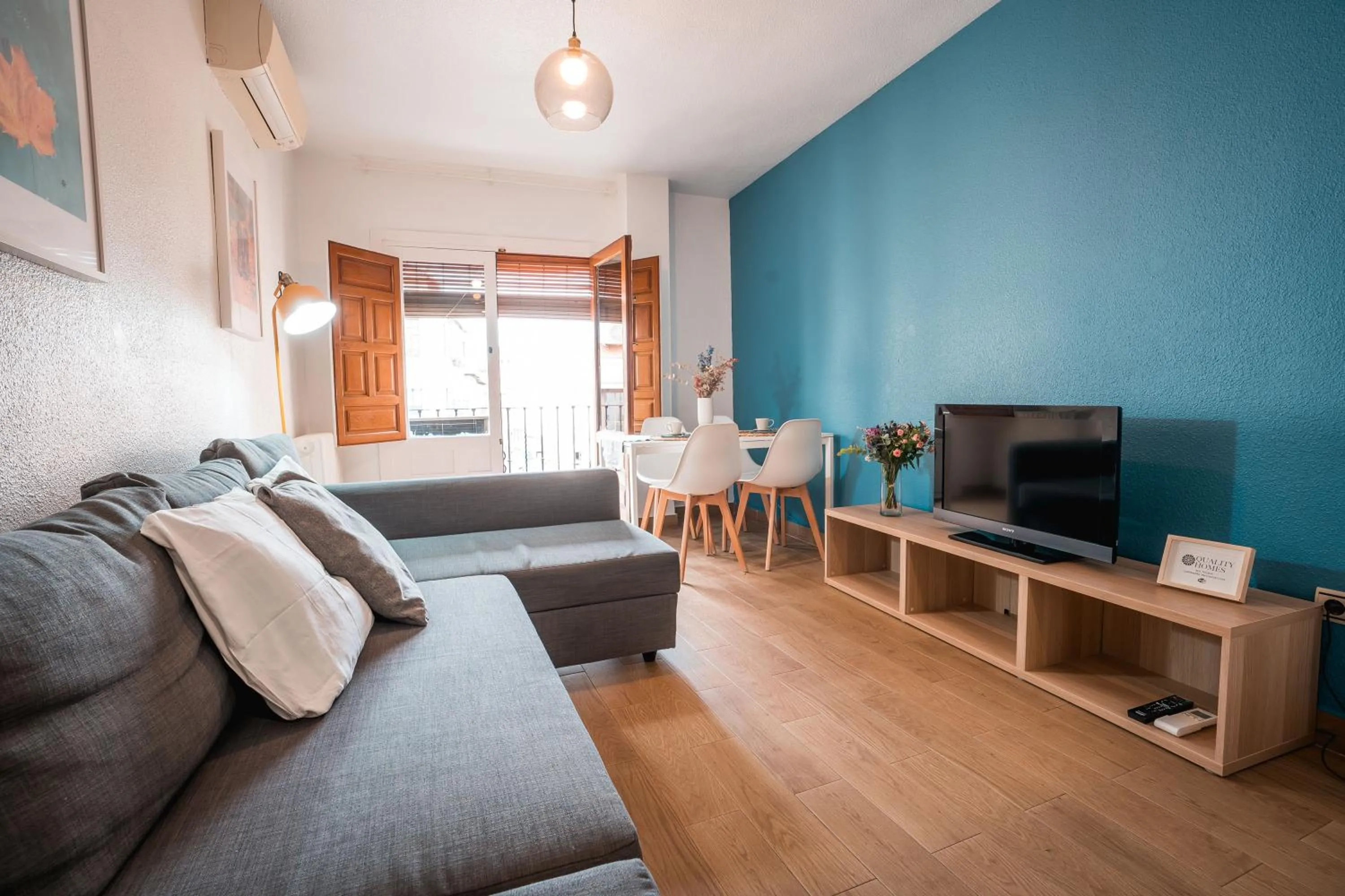 Communal lounge/ TV room in Apartamento cerca de la Alhambra y el Albaicín QH Granada Centro