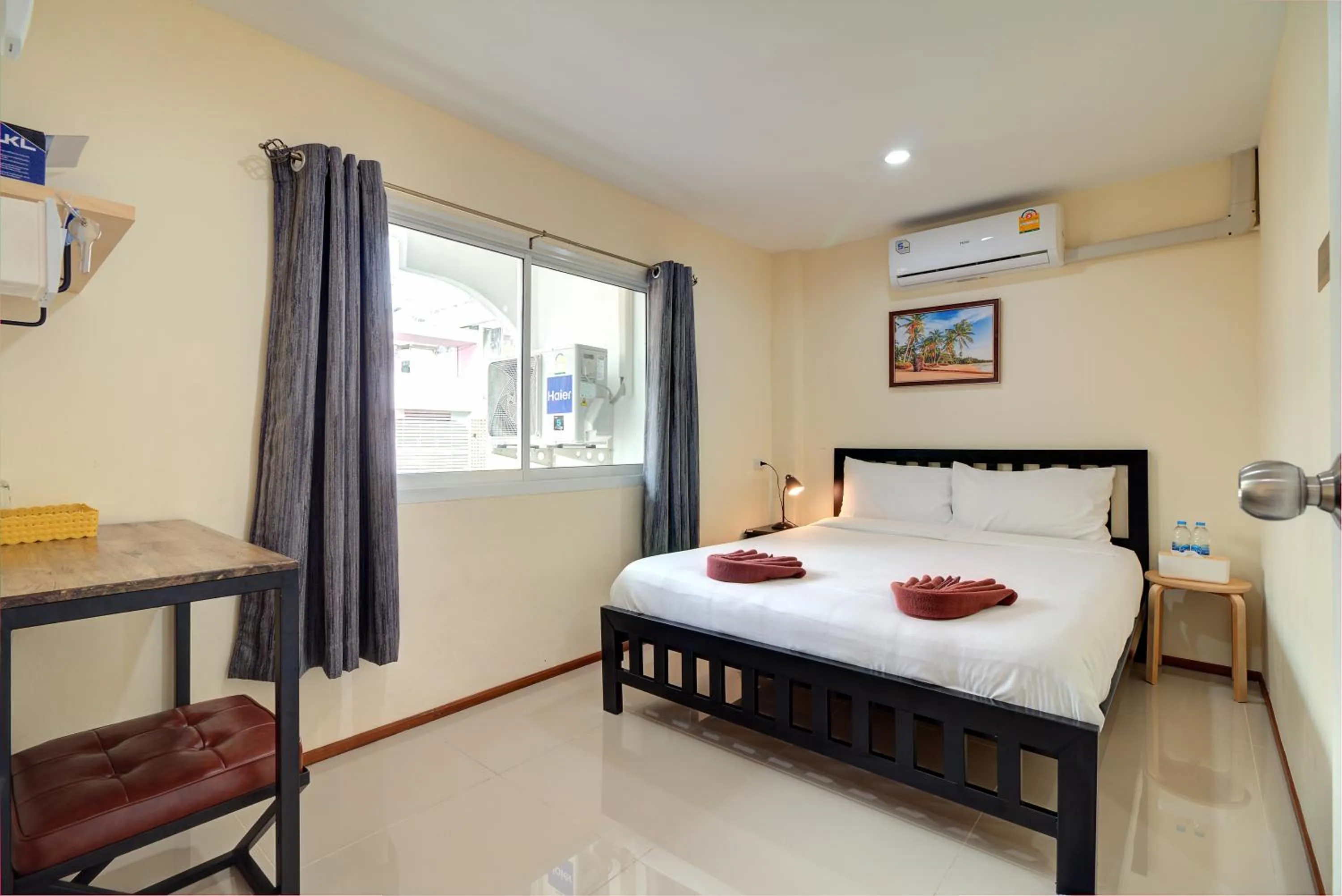 Photo of the whole room, Bed in Red Pin Inn 好运旅馆