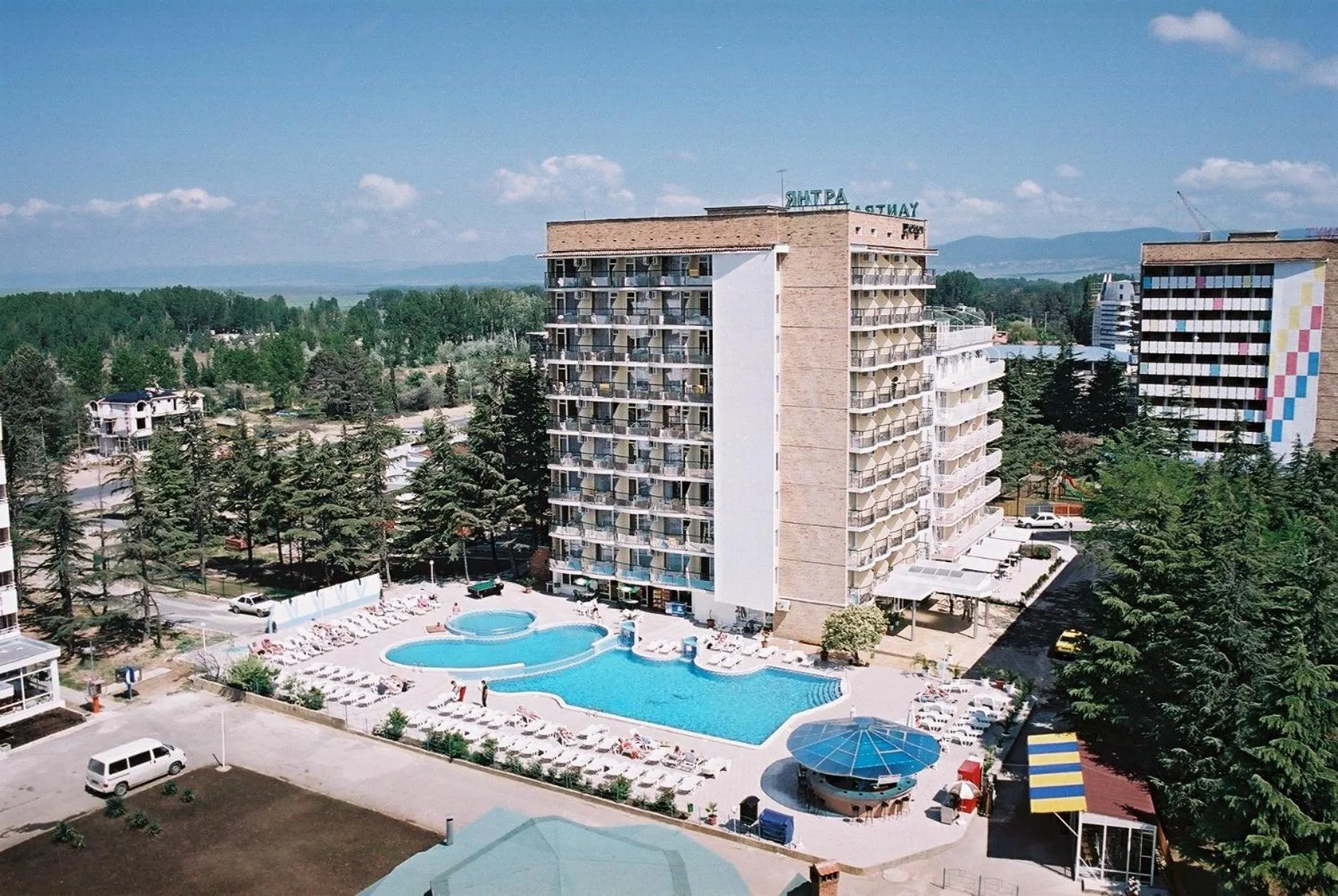 Facade/entrance in Hotel Yantra