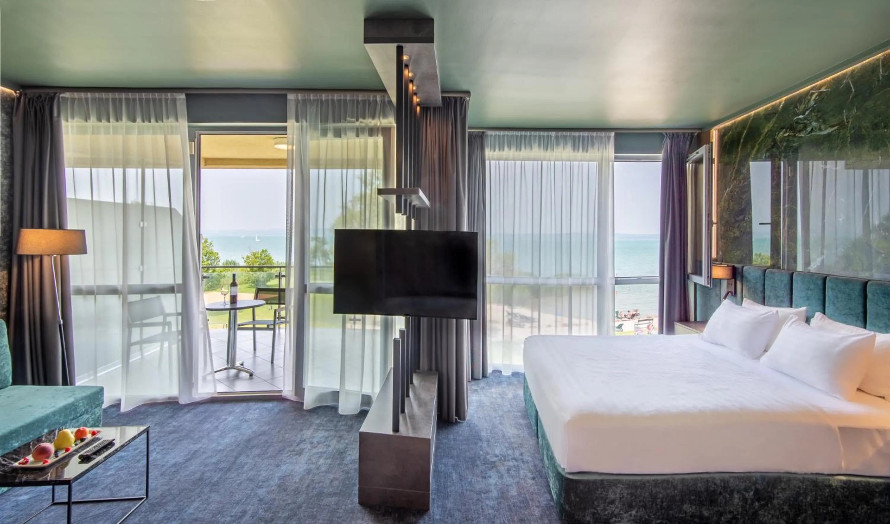 Bed in Hotel Azur Premium