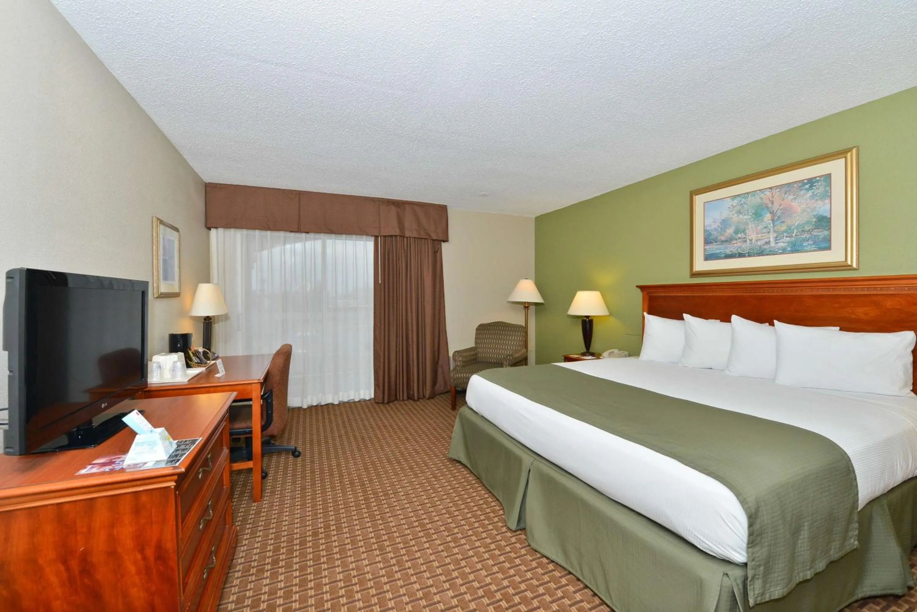 Photo of the whole room in SureStay Plus Hotel by Best Western Raleigh North Downtown