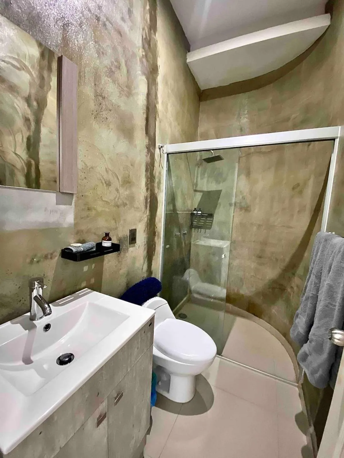 Shower in Suites La Gloria Alojamiento independiente