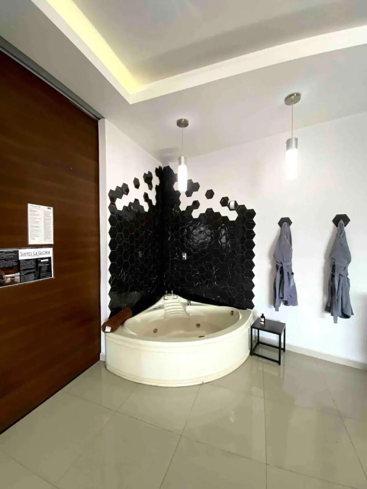 Hot Tub in Suites La Gloria Alojamiento independiente