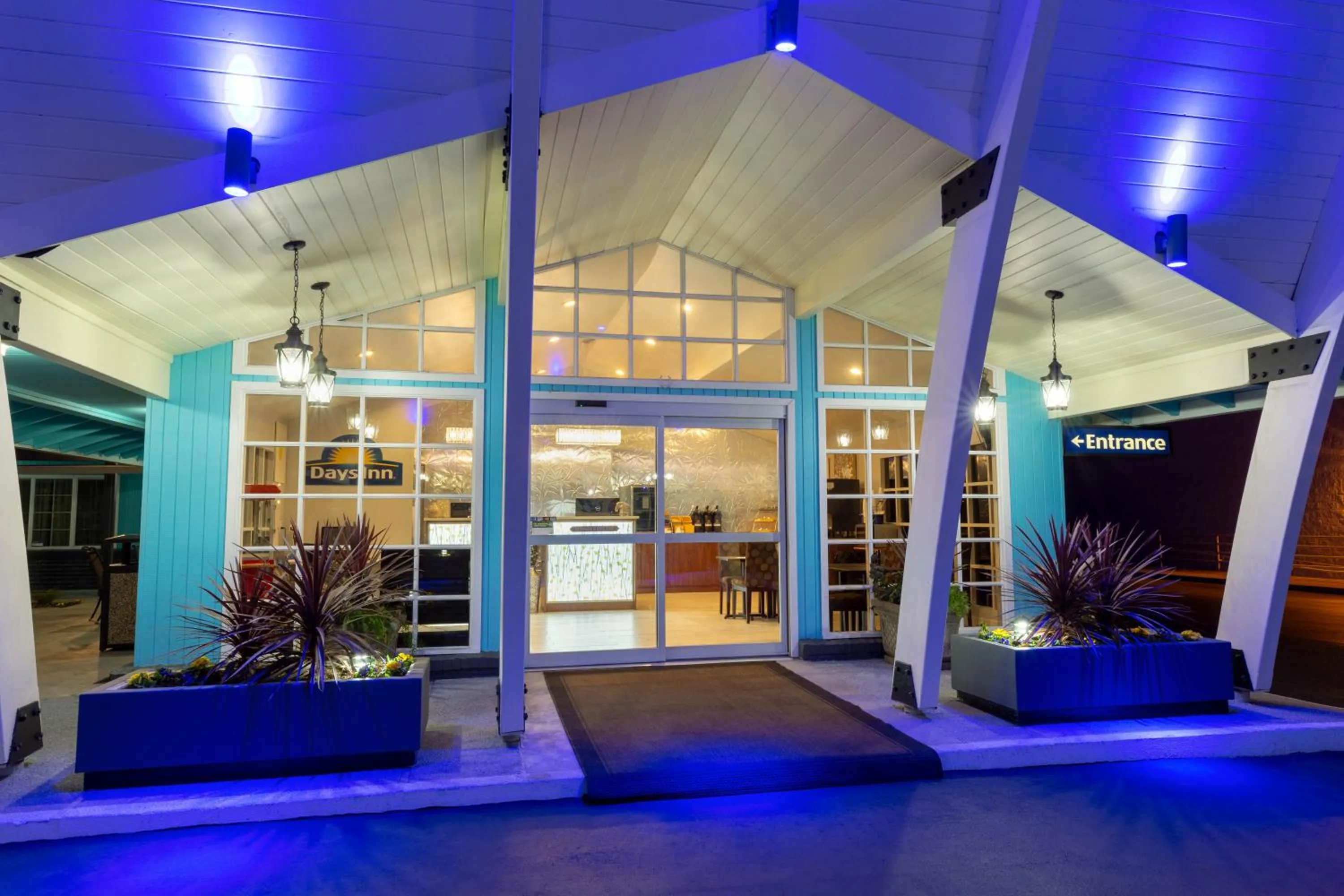 Facade/entrance in Rosewood Inn & Suites