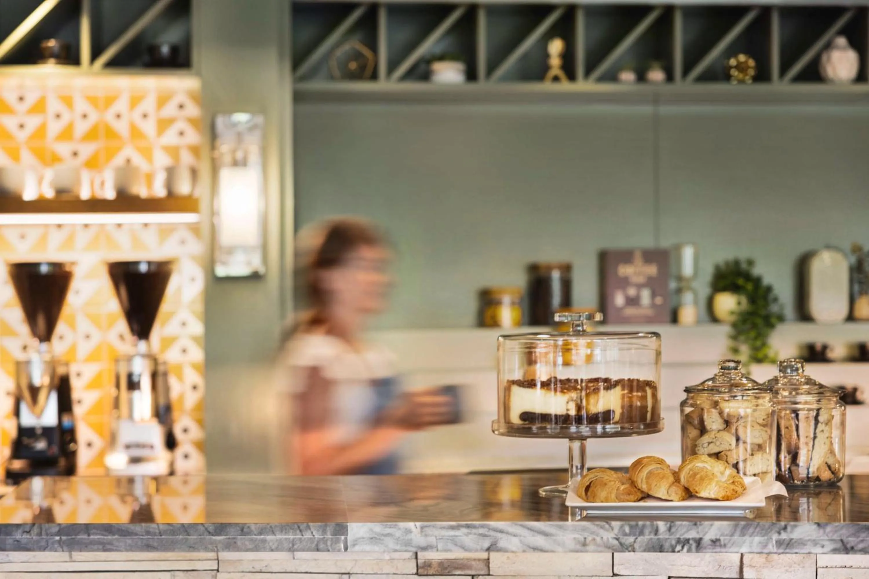 Dining area in The Woodlands Resort, Curio Collection by Hilton