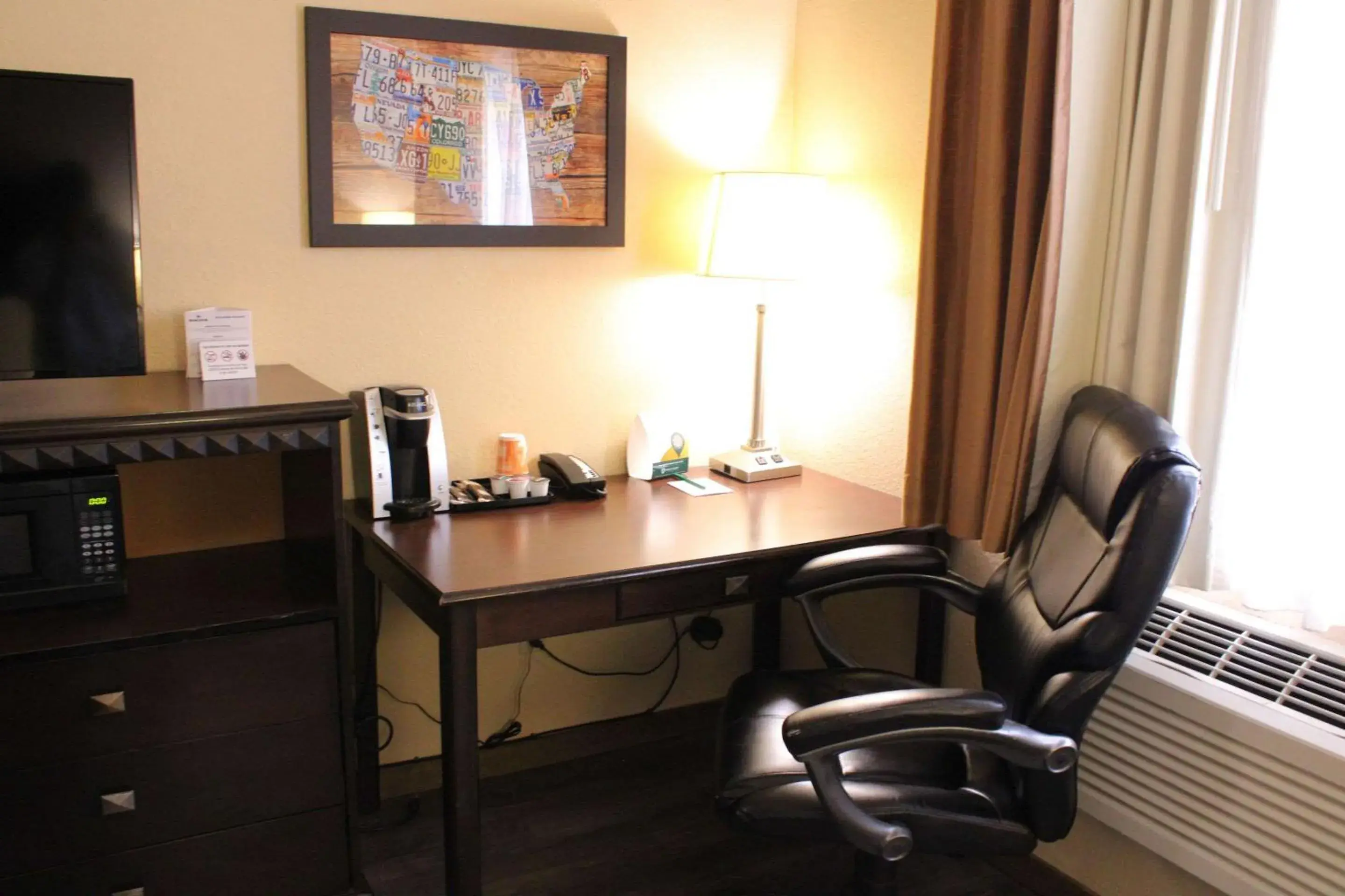 Queen Room with Two Queen Beds - Non-Smoking in Econo Lodge Gunnison Queen Room with Two Queen Beds - Non-Smoking in Econo Lodge Gunnison