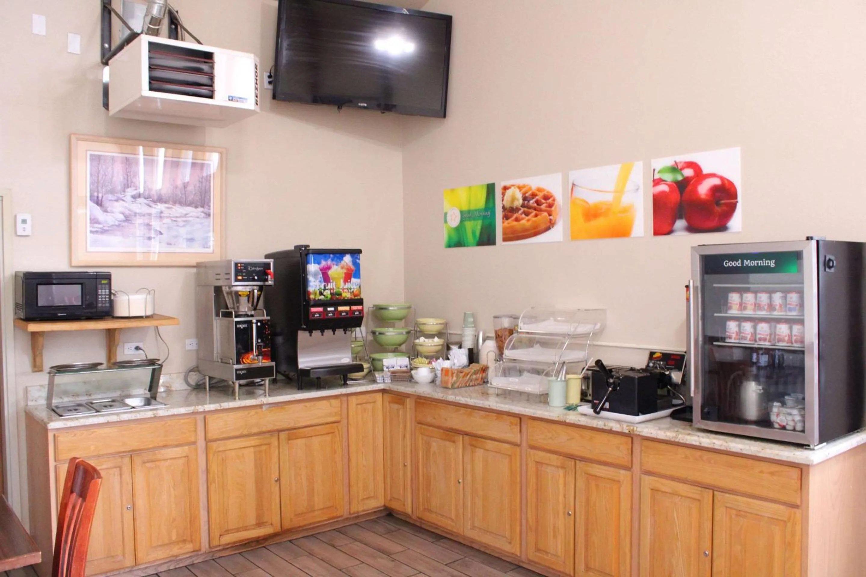 Breakfast in Econo Lodge Gunnison