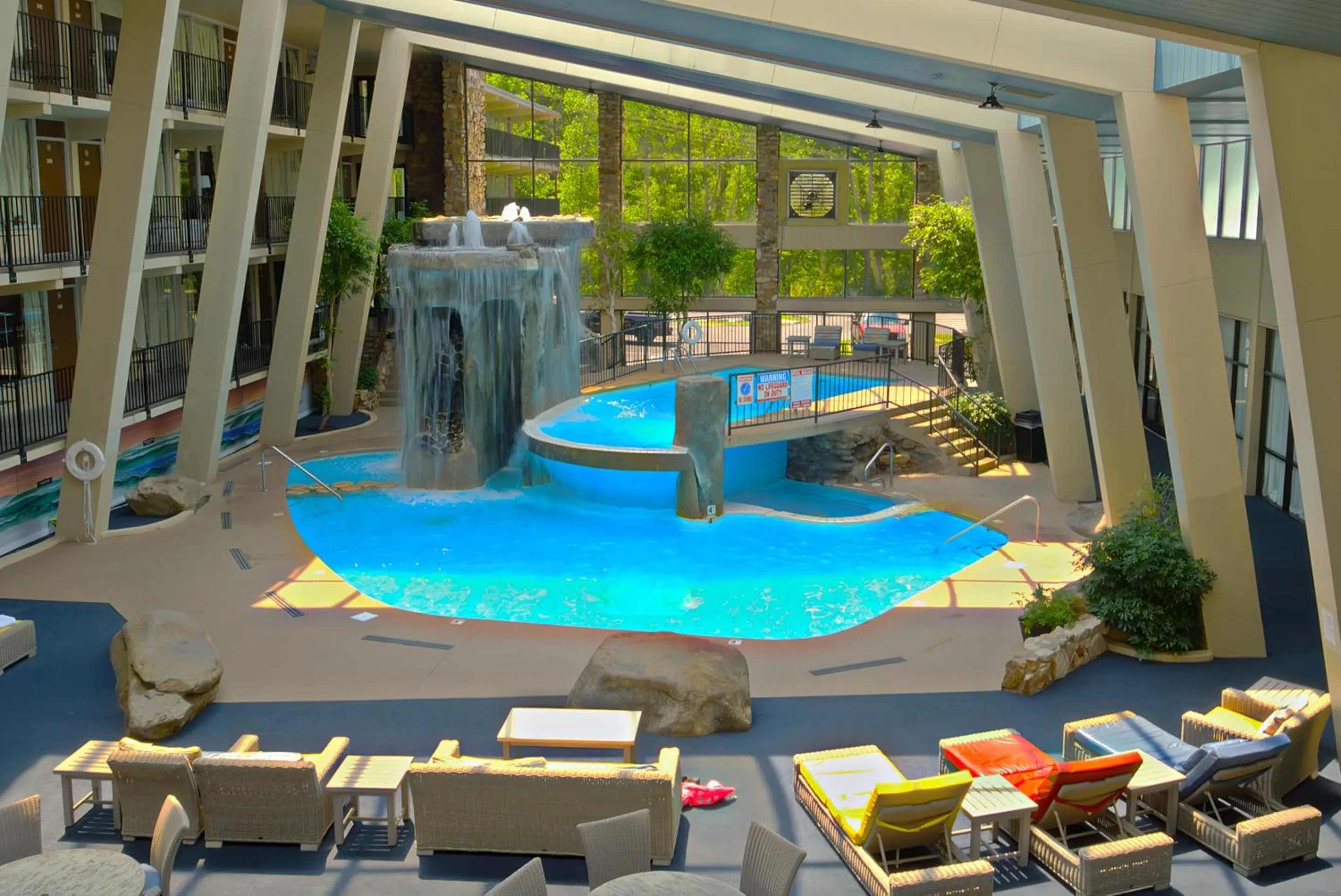 Swimming pool in Glenstone Lodge