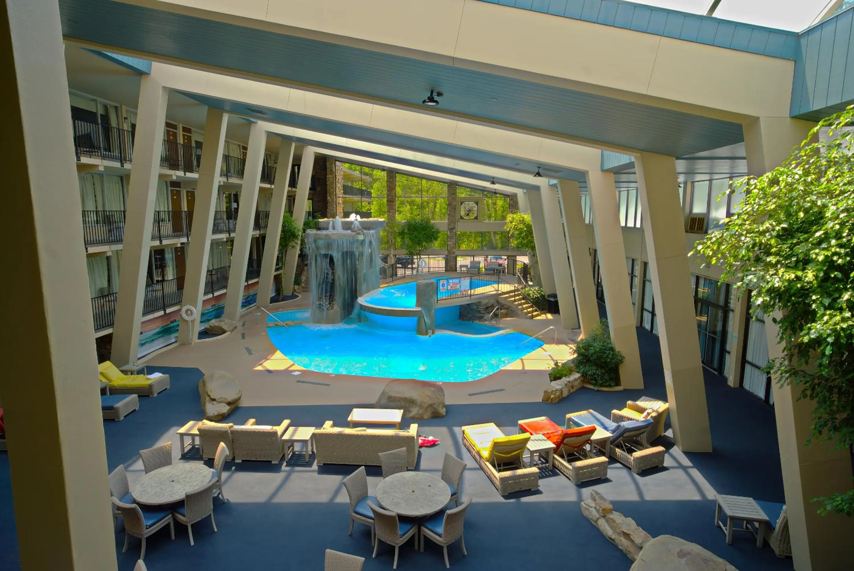 Swimming pool in Glenstone Lodge