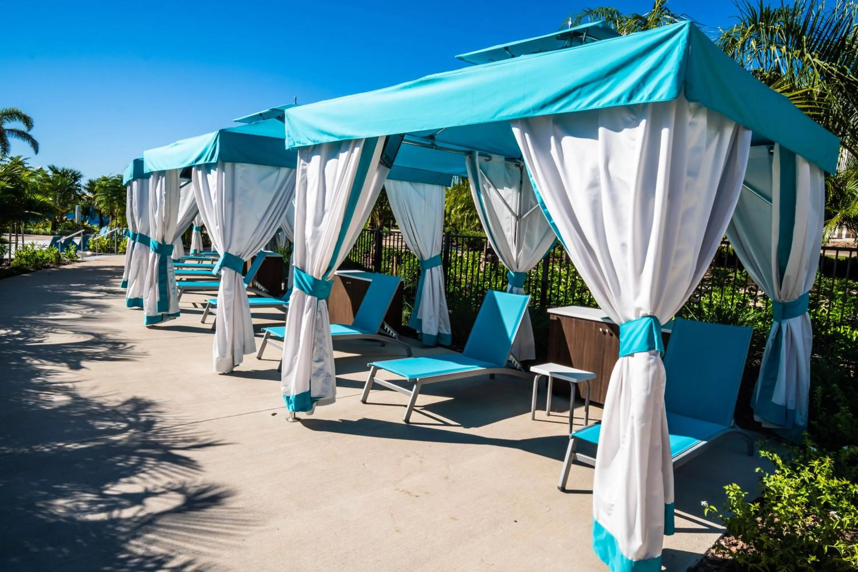 Swimming pool in Margaritaville Resort Orlando with H2O Waterpark