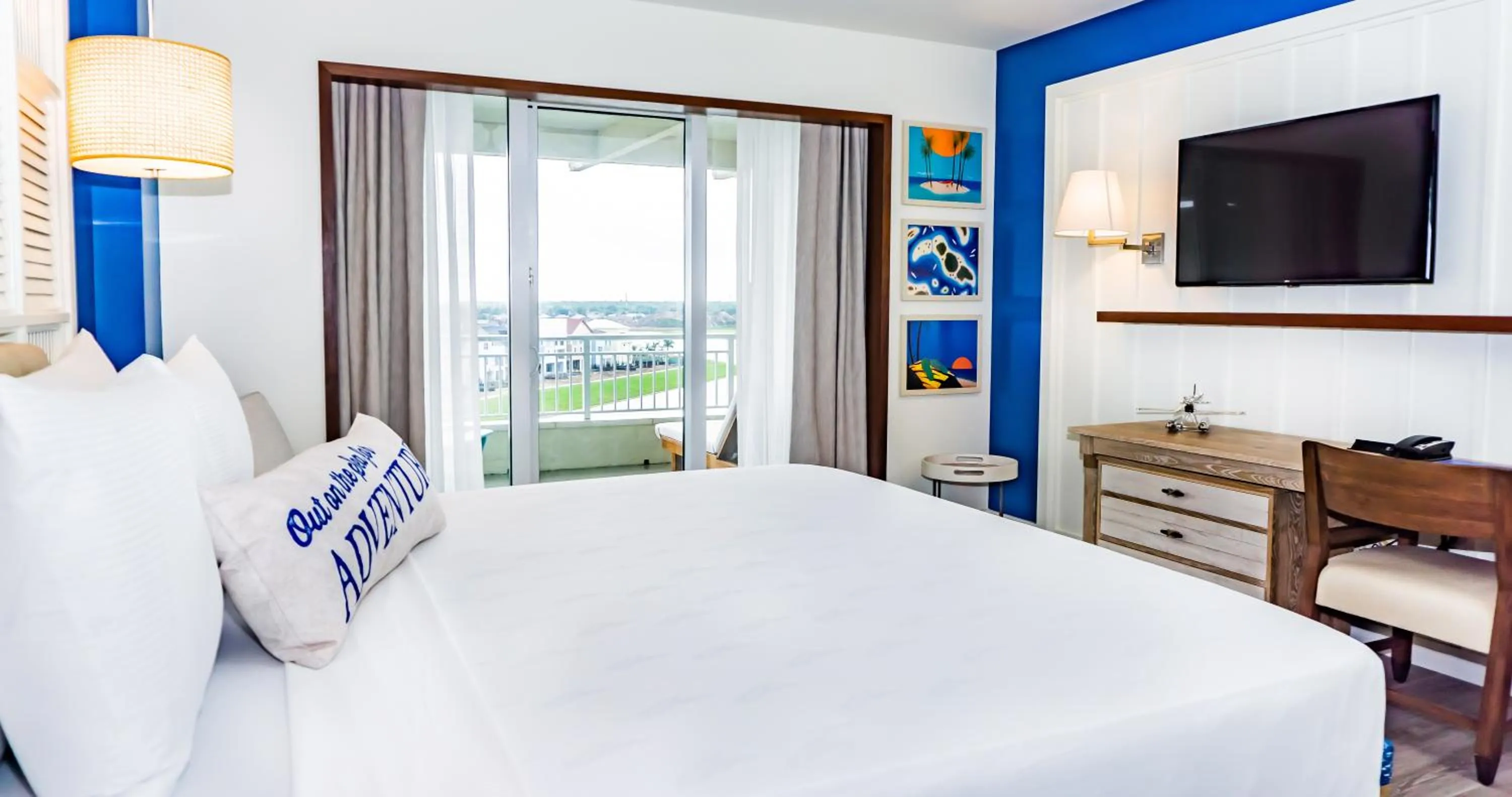 Bed in Margaritaville Resort Orlando with H2O Waterpark