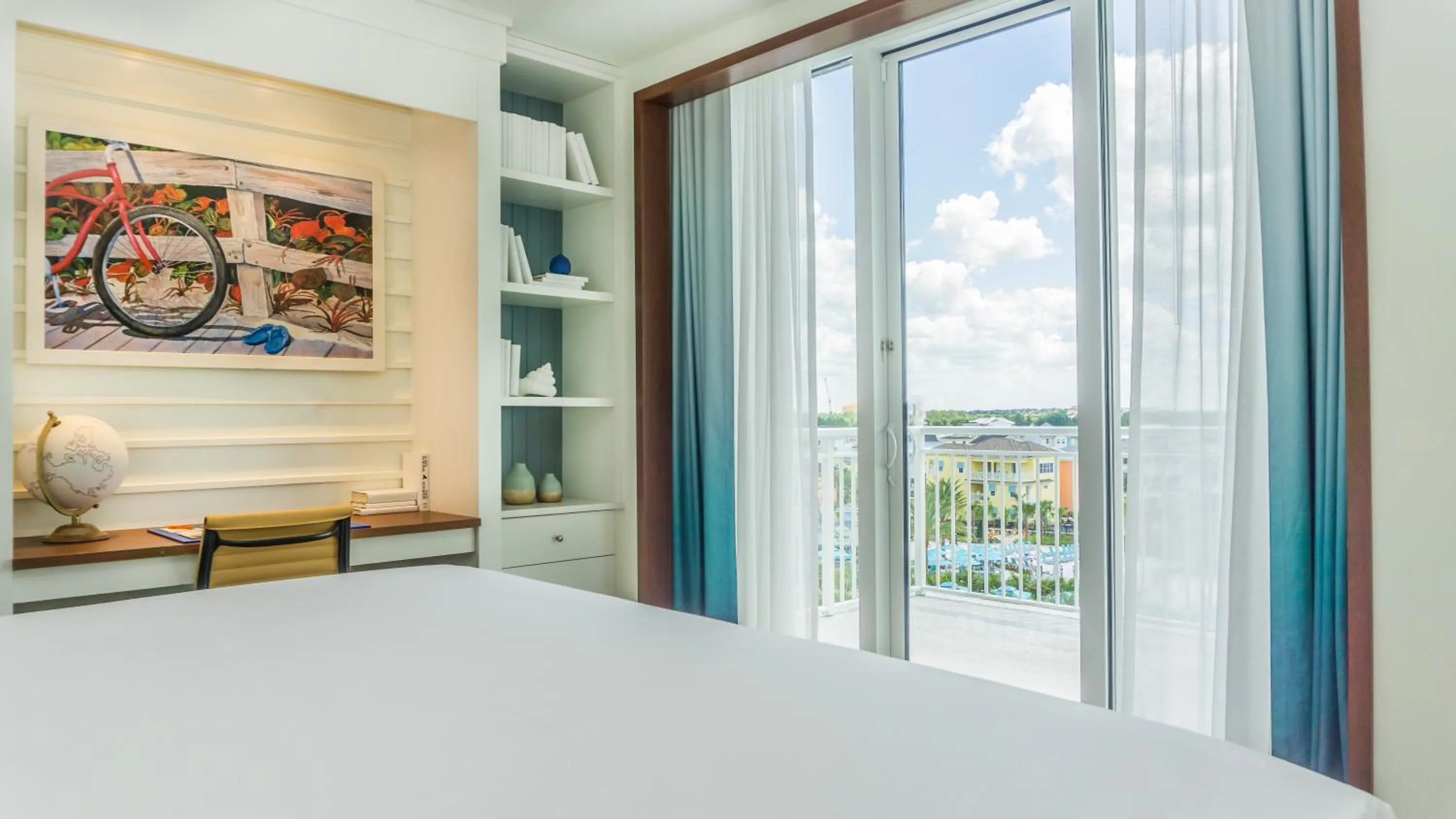 Bed in Margaritaville Resort Orlando with H2O Waterpark