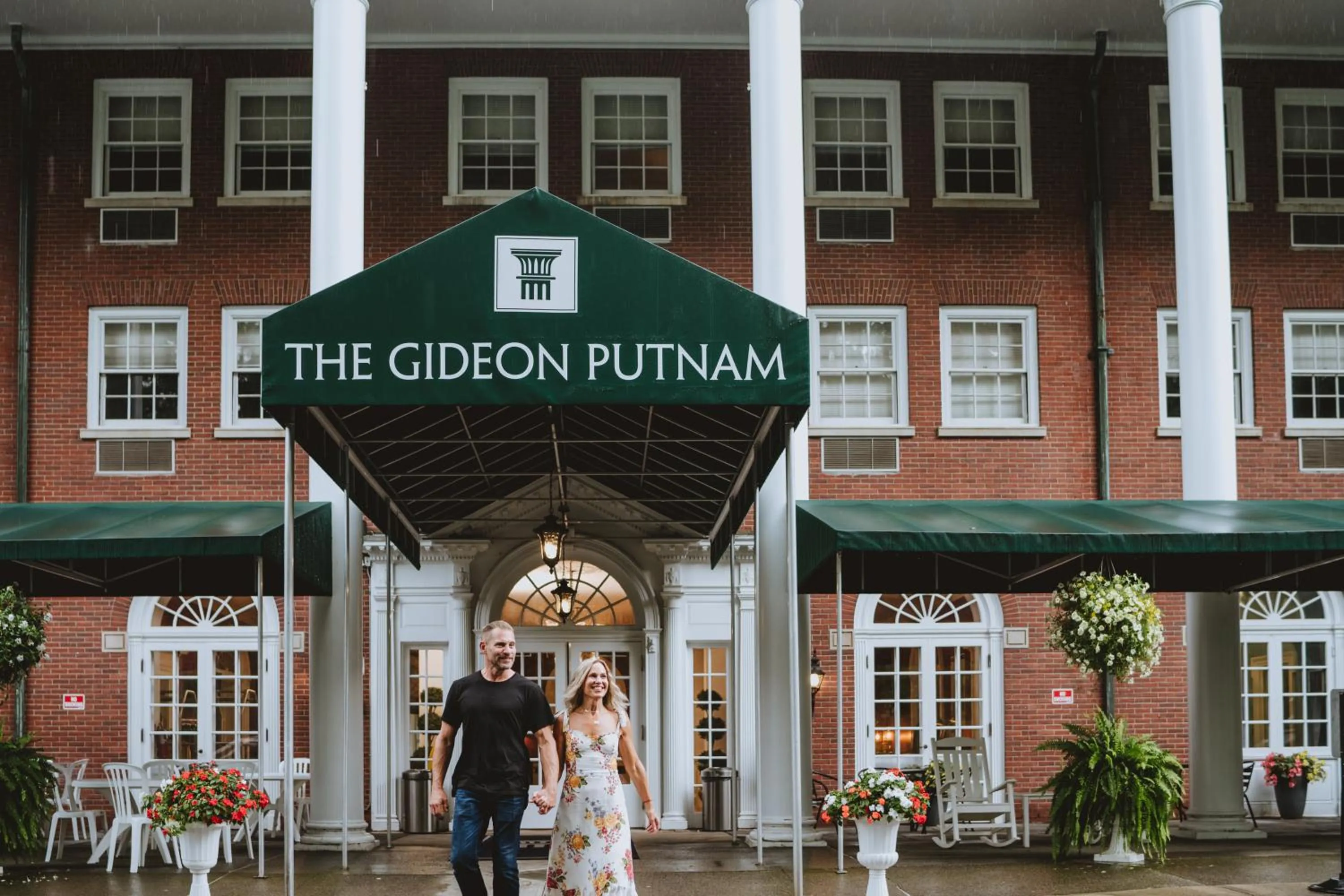 Facade/entrance in Gideon Putnam Resort & Spa