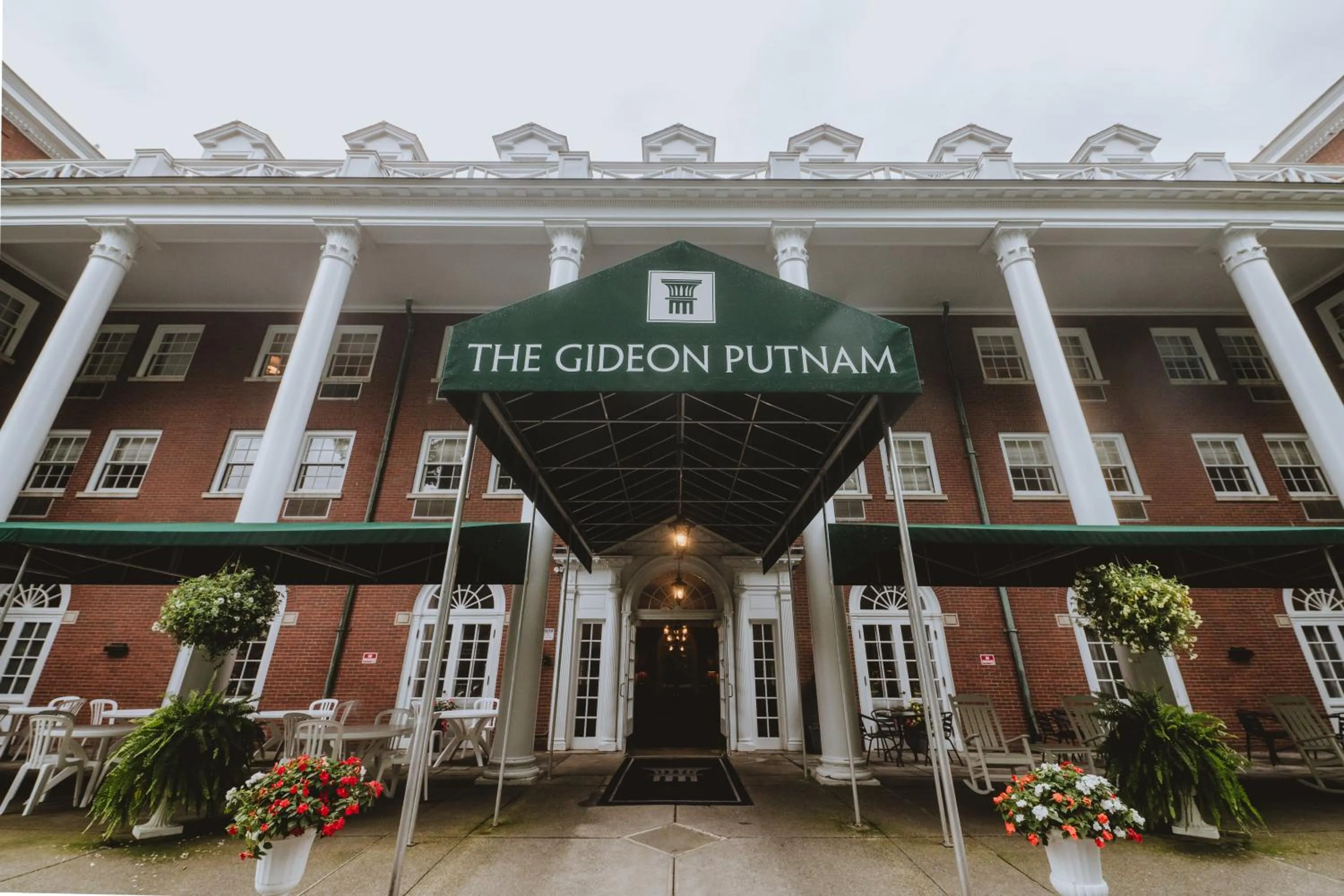 Property building in Gideon Putnam Resort & Spa