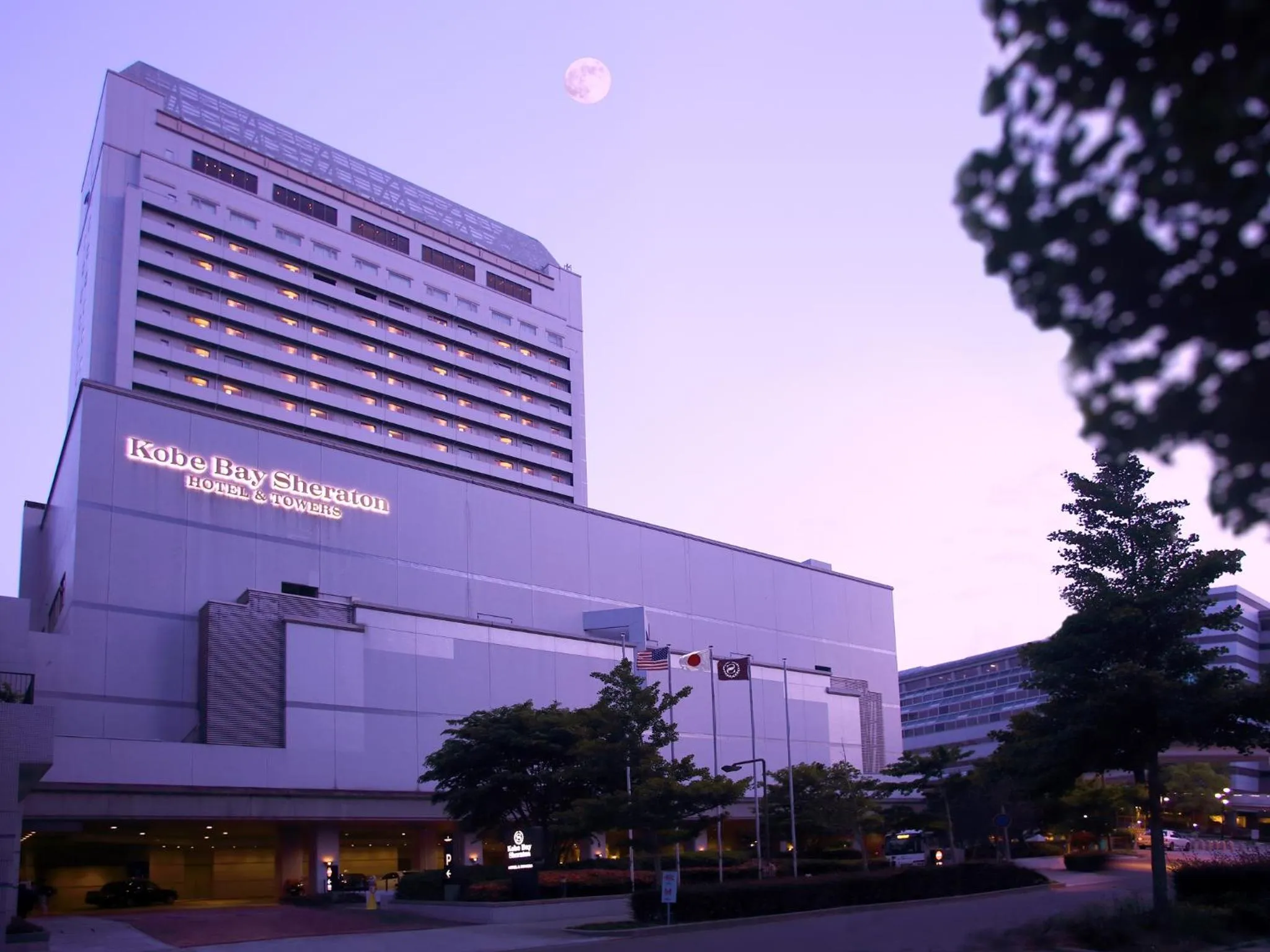 Property building in Kobe Bay Sheraton Hotel & Towers