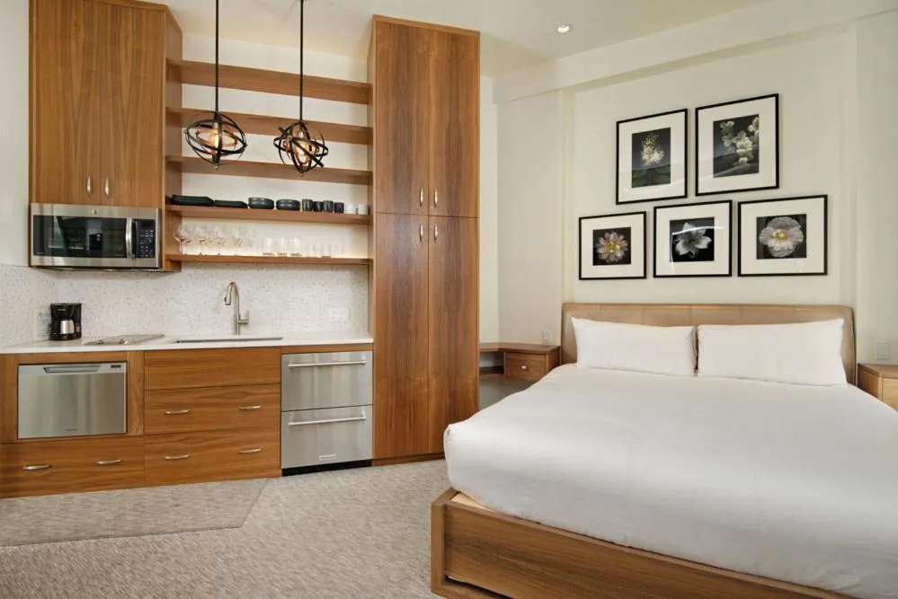 Kitchen or kitchenette, Bed in Independence Square 212, Studio with Beautiful Finishes. A+ Location in Downtown Aspen