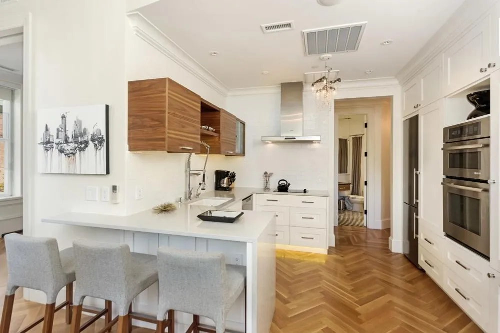 Kitchen or kitchenette in Independence Square 203, Stunning Suite w/ Great Views of Downtown Aspen