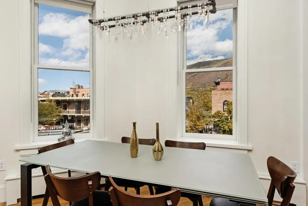 Dining area in Independence Square 203, Stunning Suite w/ Great Views of Downtown Aspen