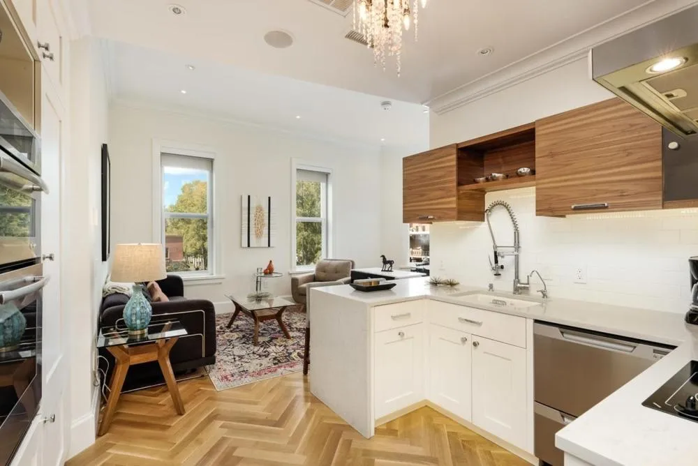 Kitchen or kitchenette in Independence Square 203, Stunning Suite w/ Great Views of Downtown Aspen