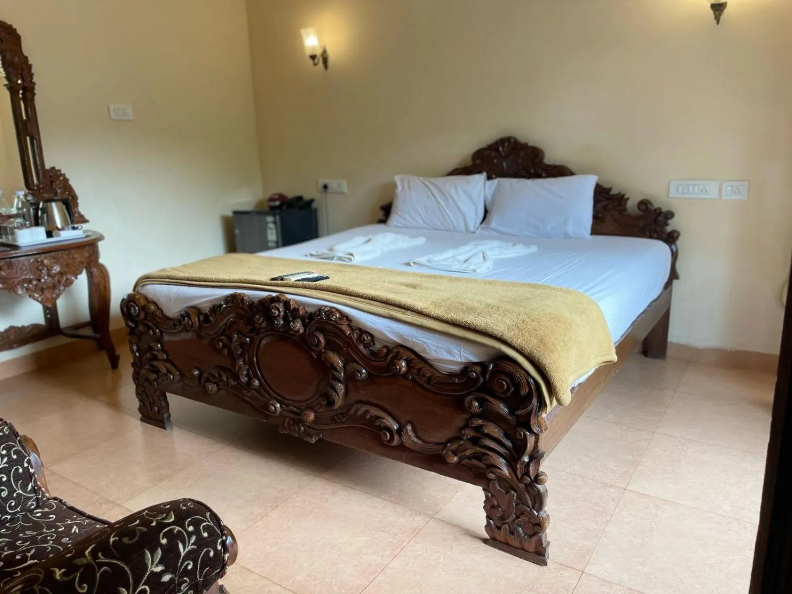 Bed in Mayflower Beach Resort