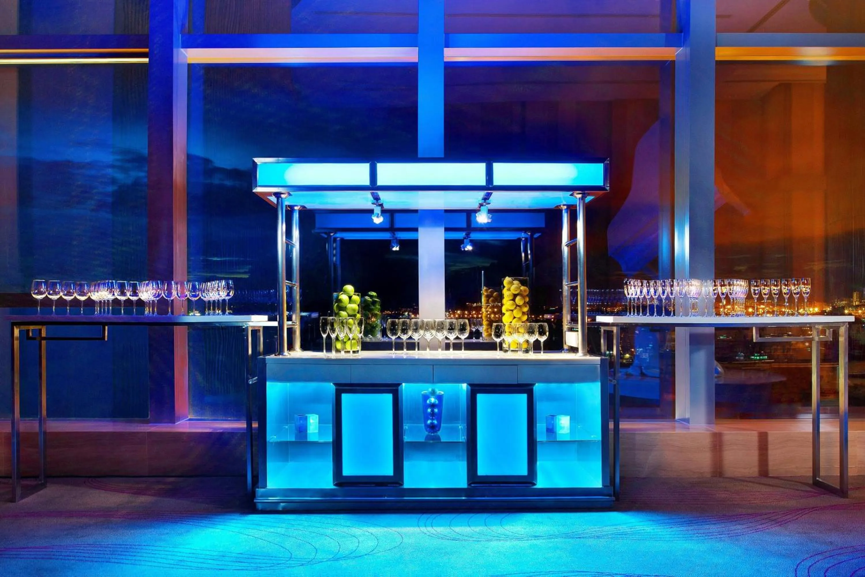 Lounge or bar in W Hong Kong