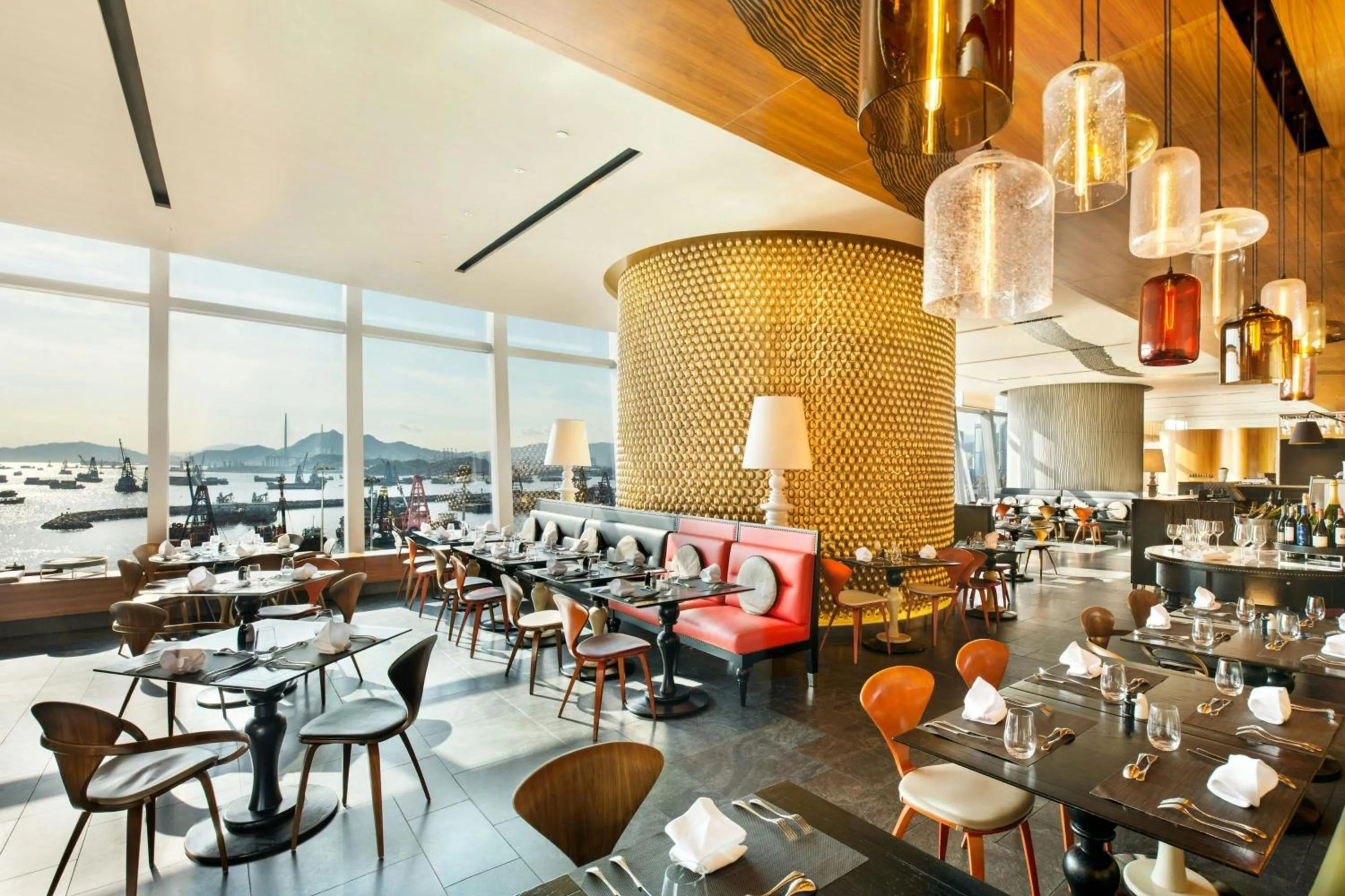 Kitchen or kitchenette in W Hong Kong