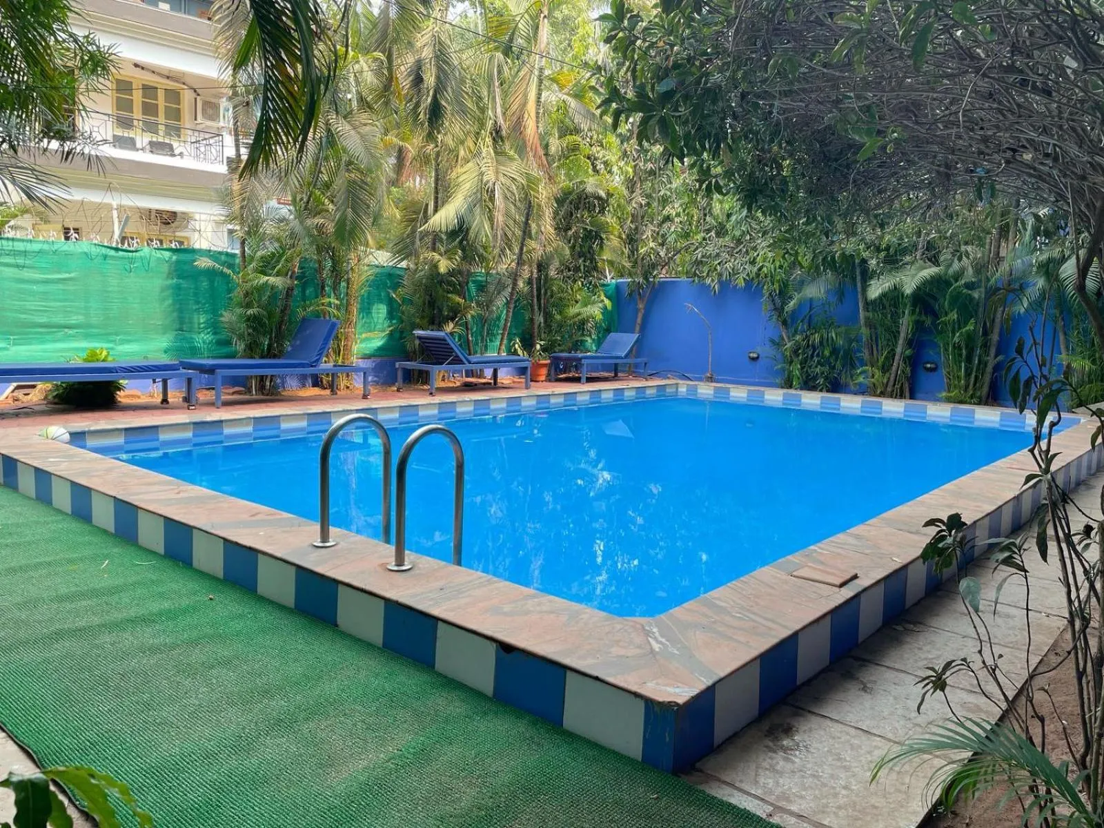 Swimming pool in Villa Theresa Beach Resort