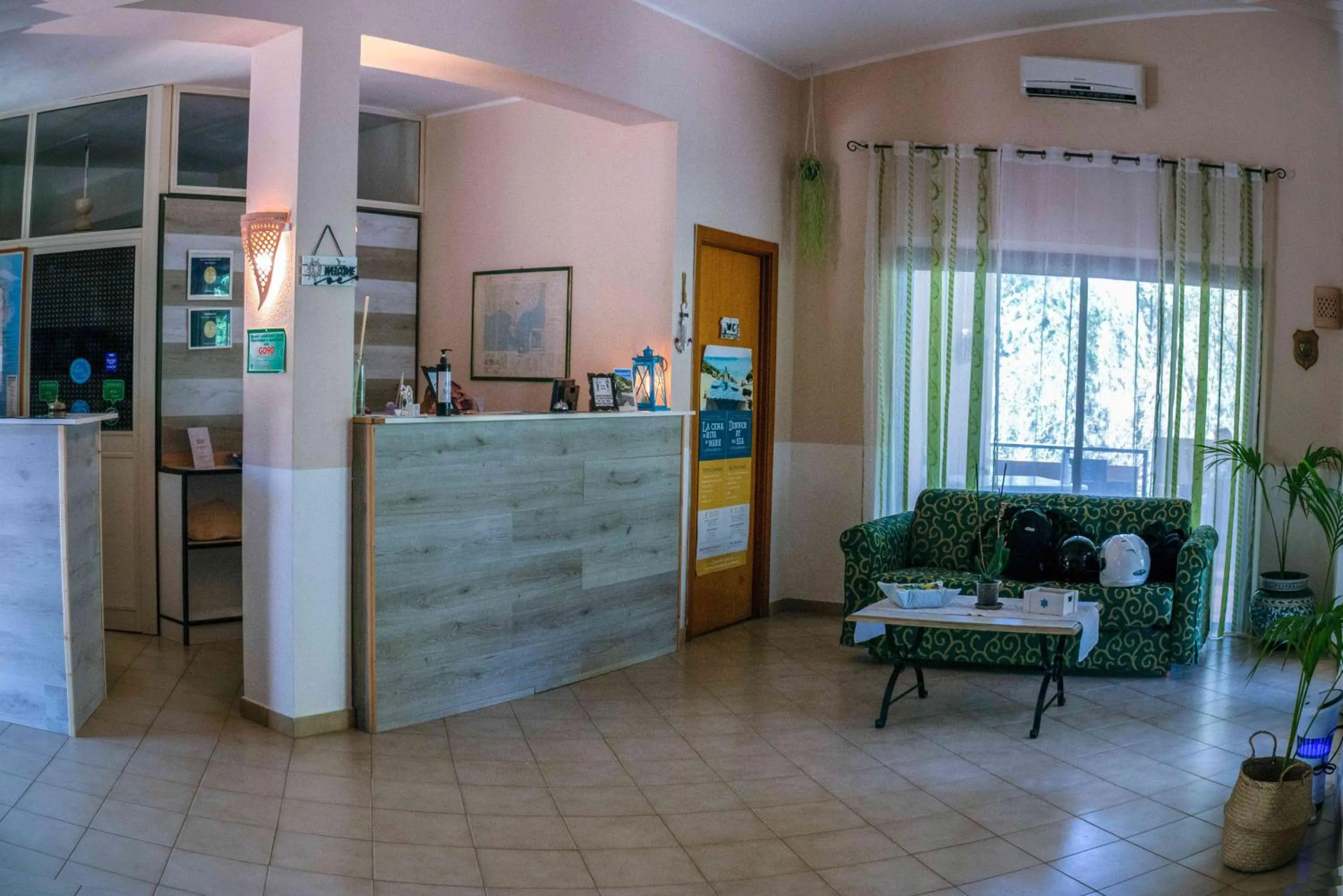 Lobby or reception in Hotel L'Oleandro