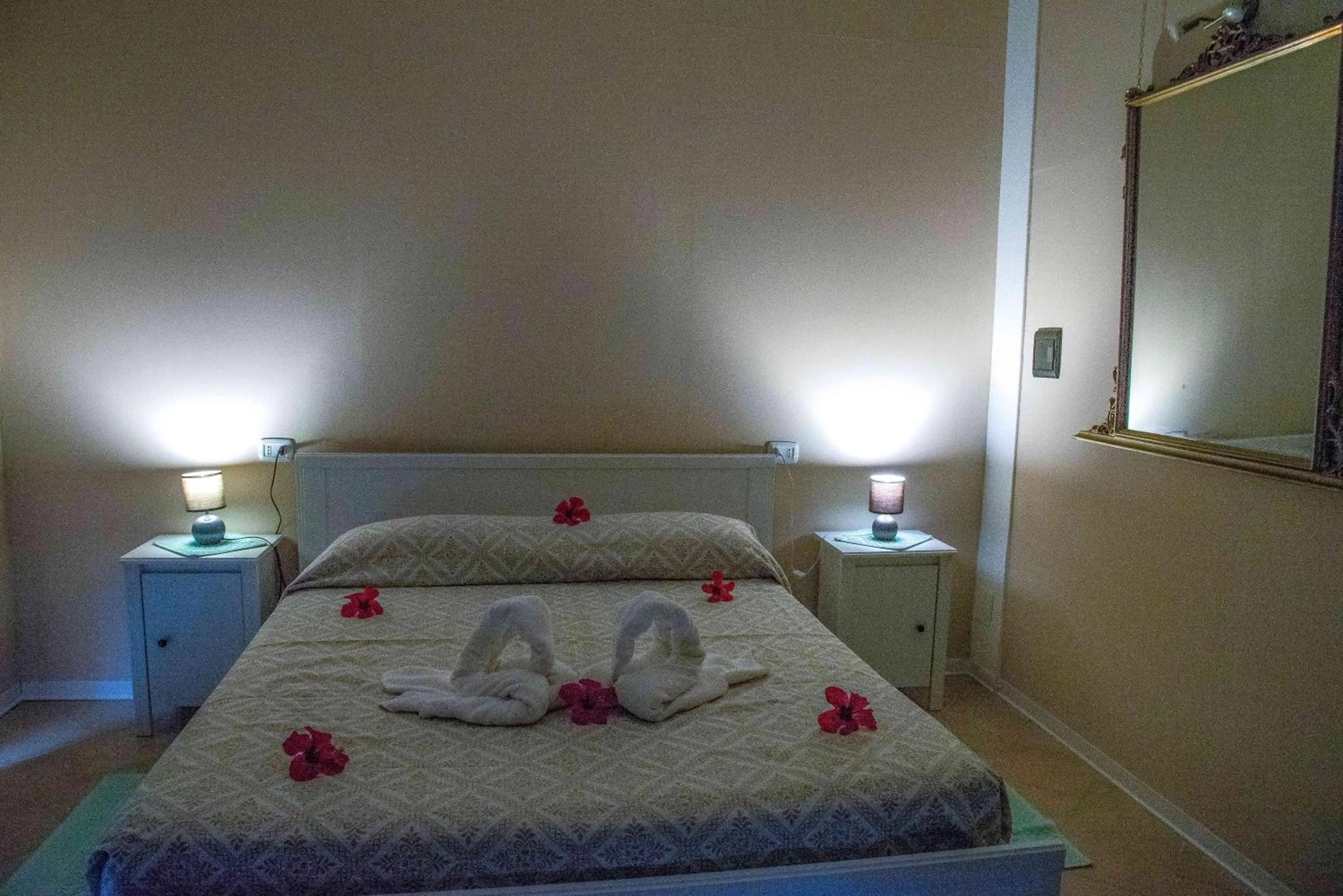 Bedroom, Bed in Hotel L'Oleandro