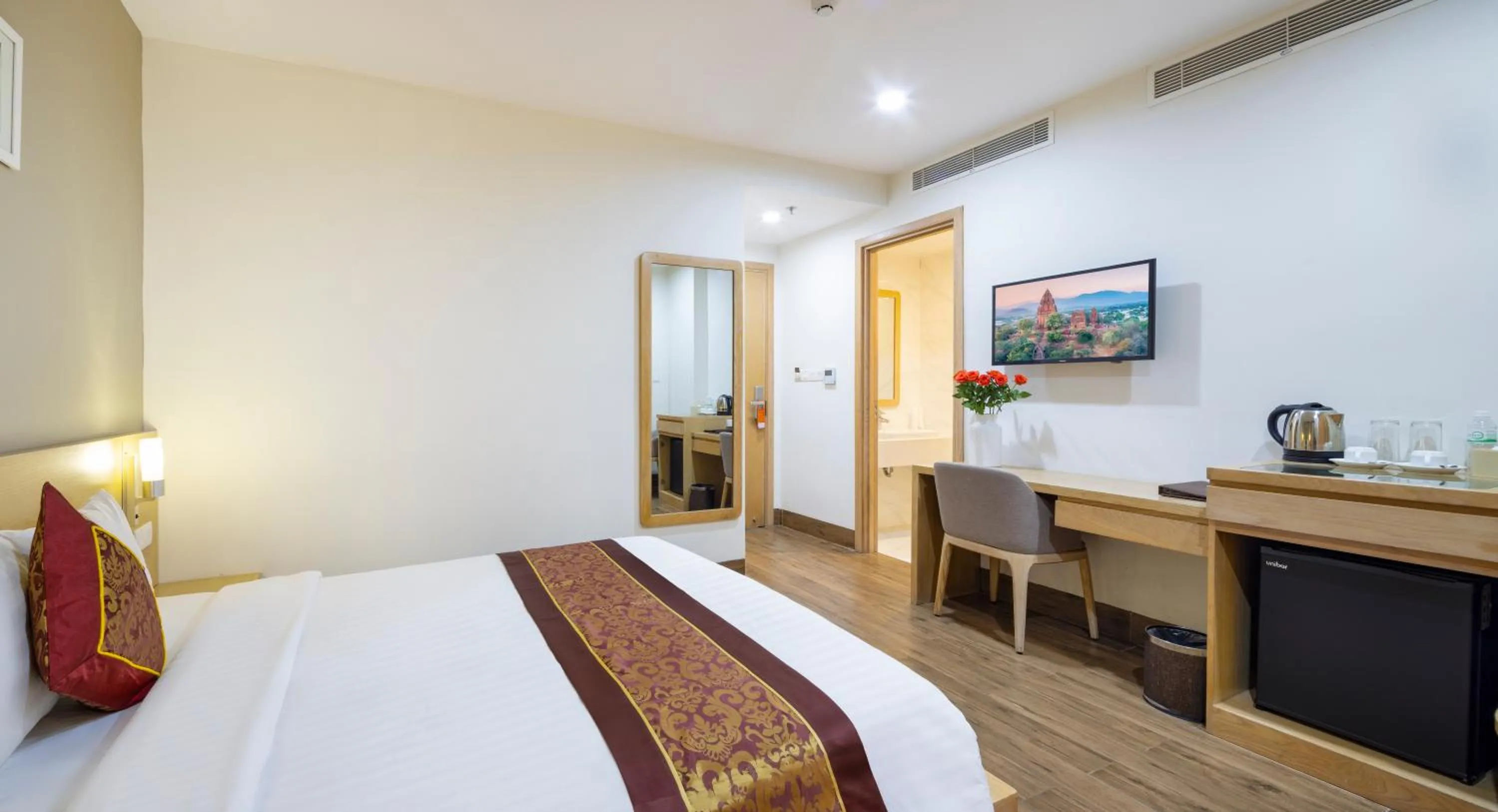 Bed in Gibson Hotel Nha Trang