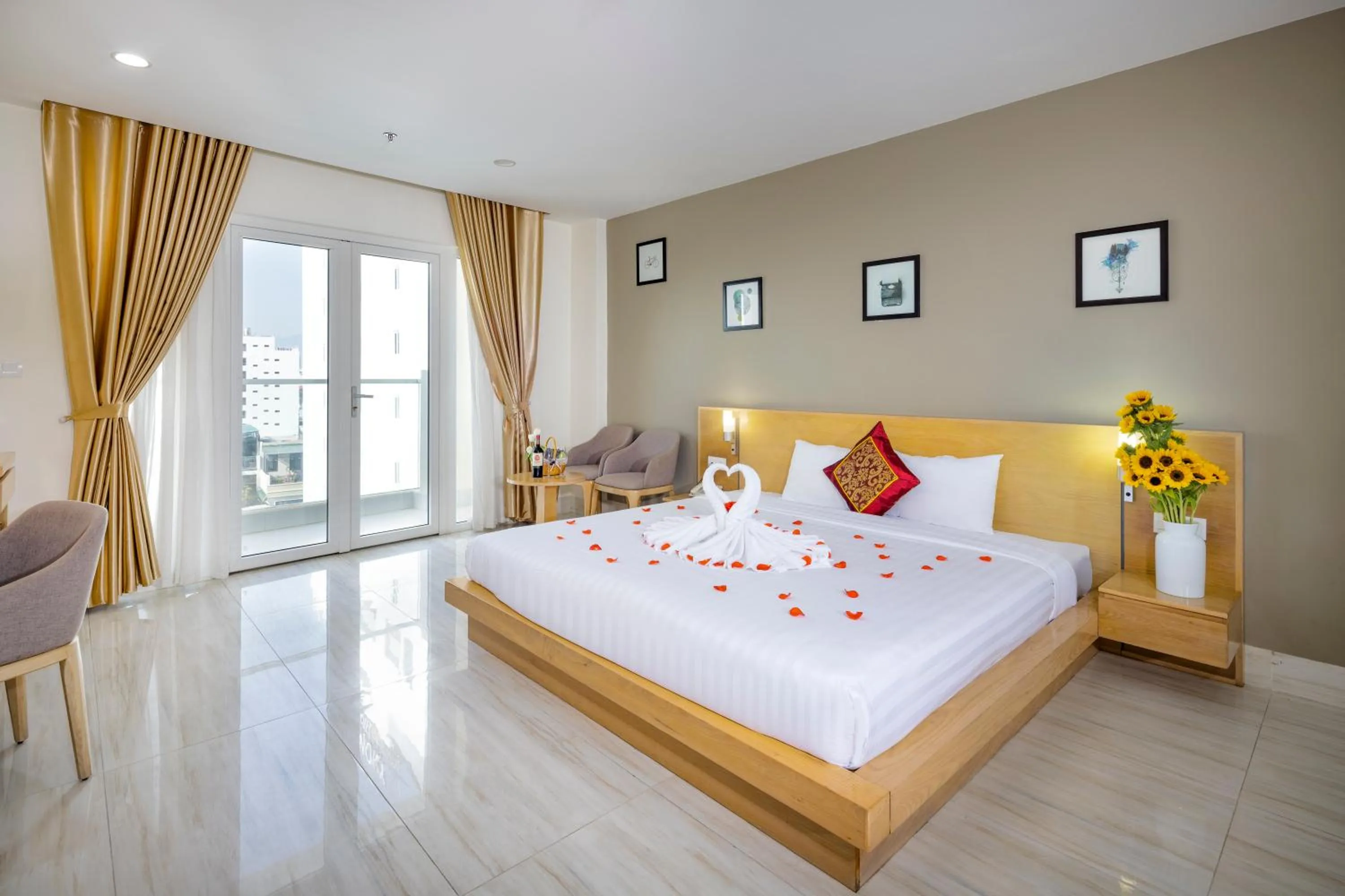 Bed in Gibson Hotel Nha Trang