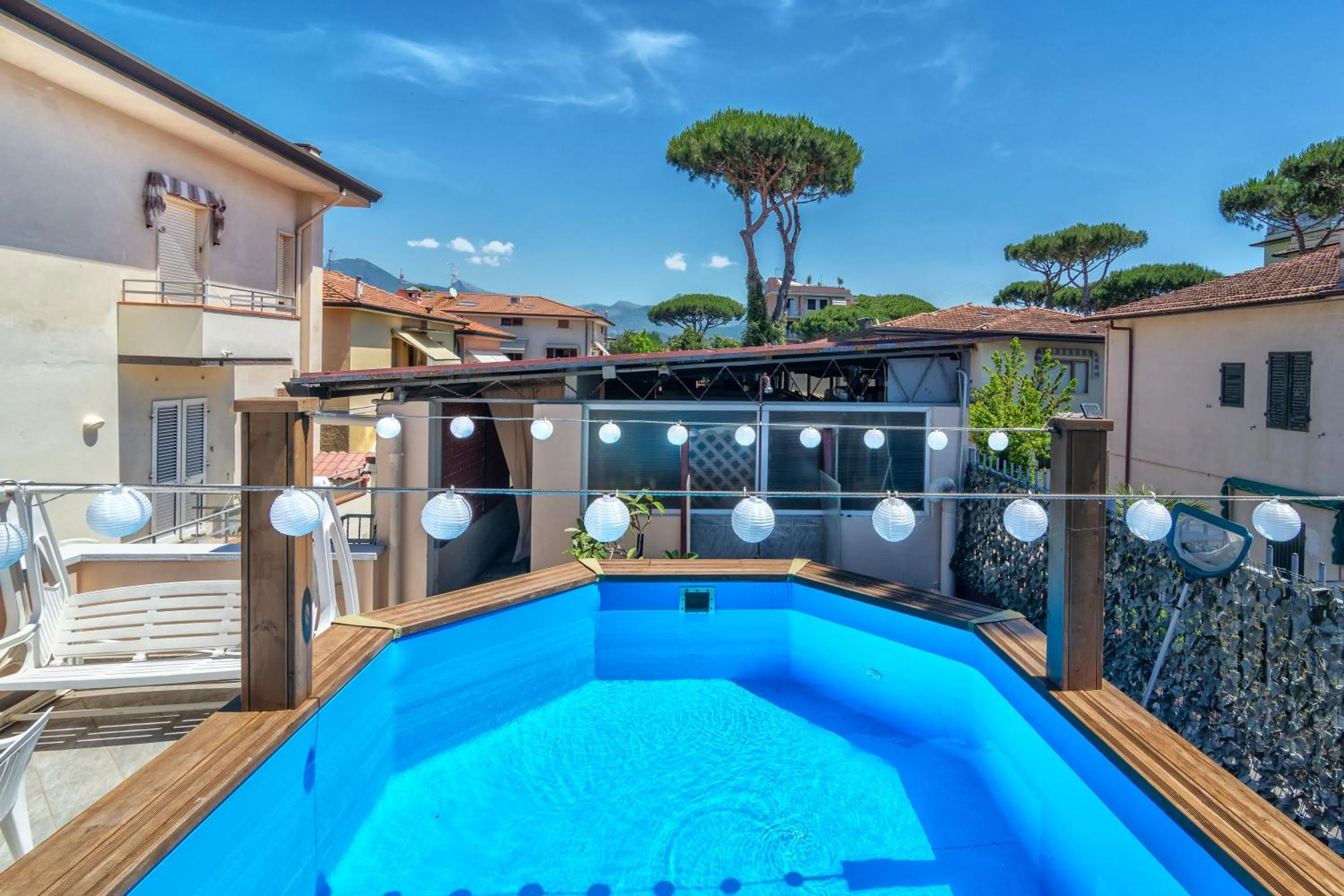 Pool view in Hotel Mariani