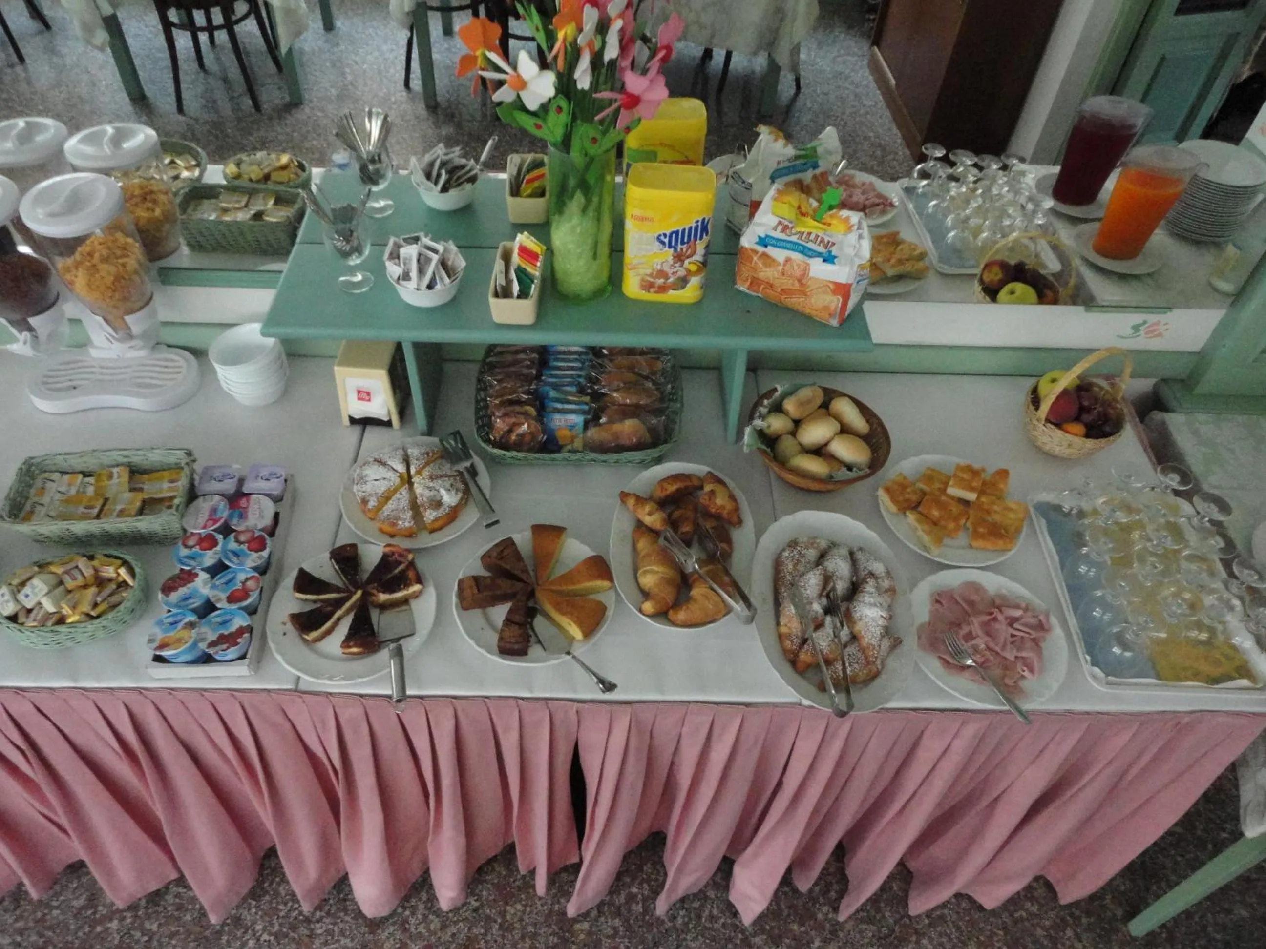 Buffet breakfast in Hotel Mariani