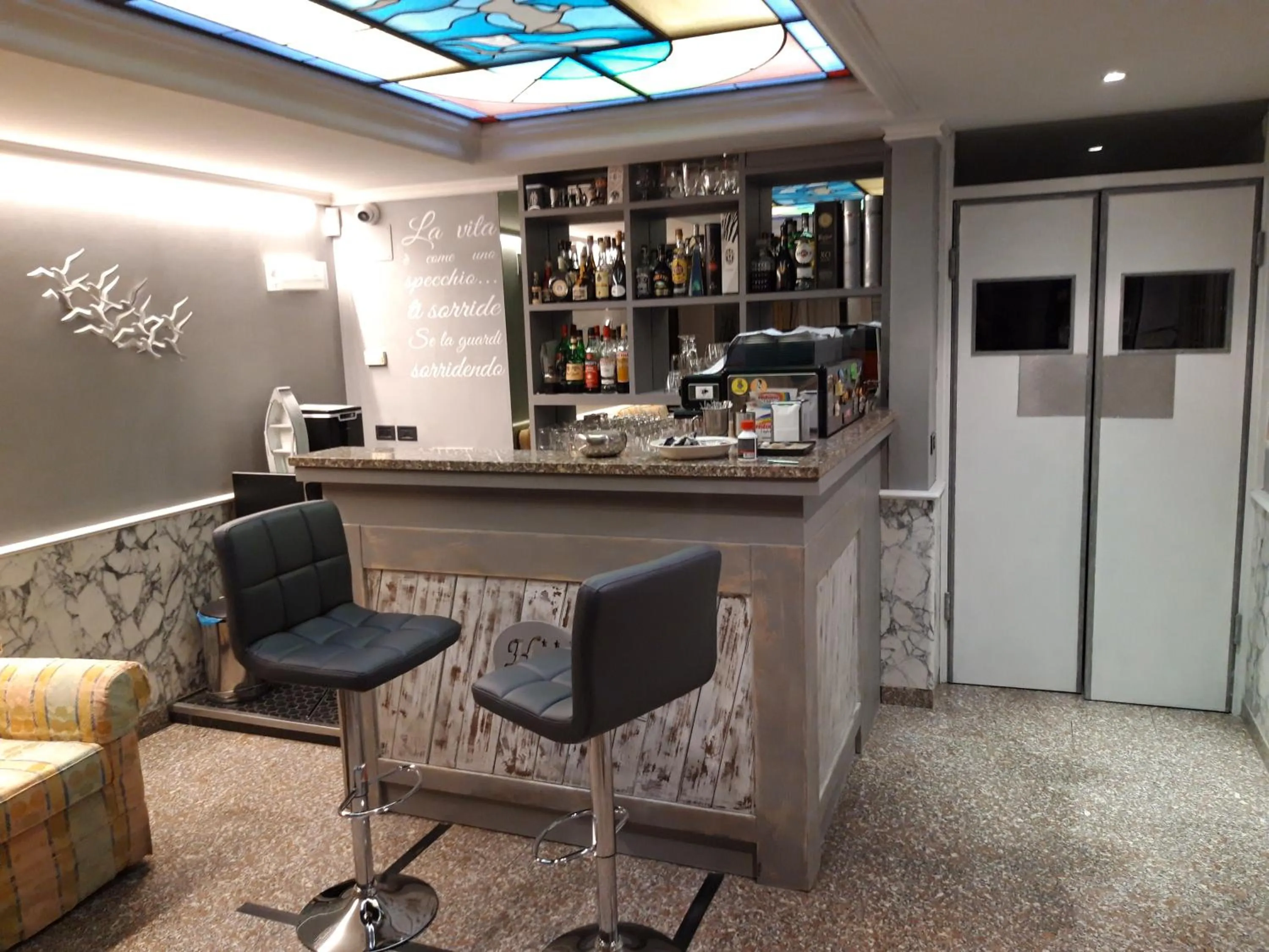 Lounge or bar in Hotel Mariani